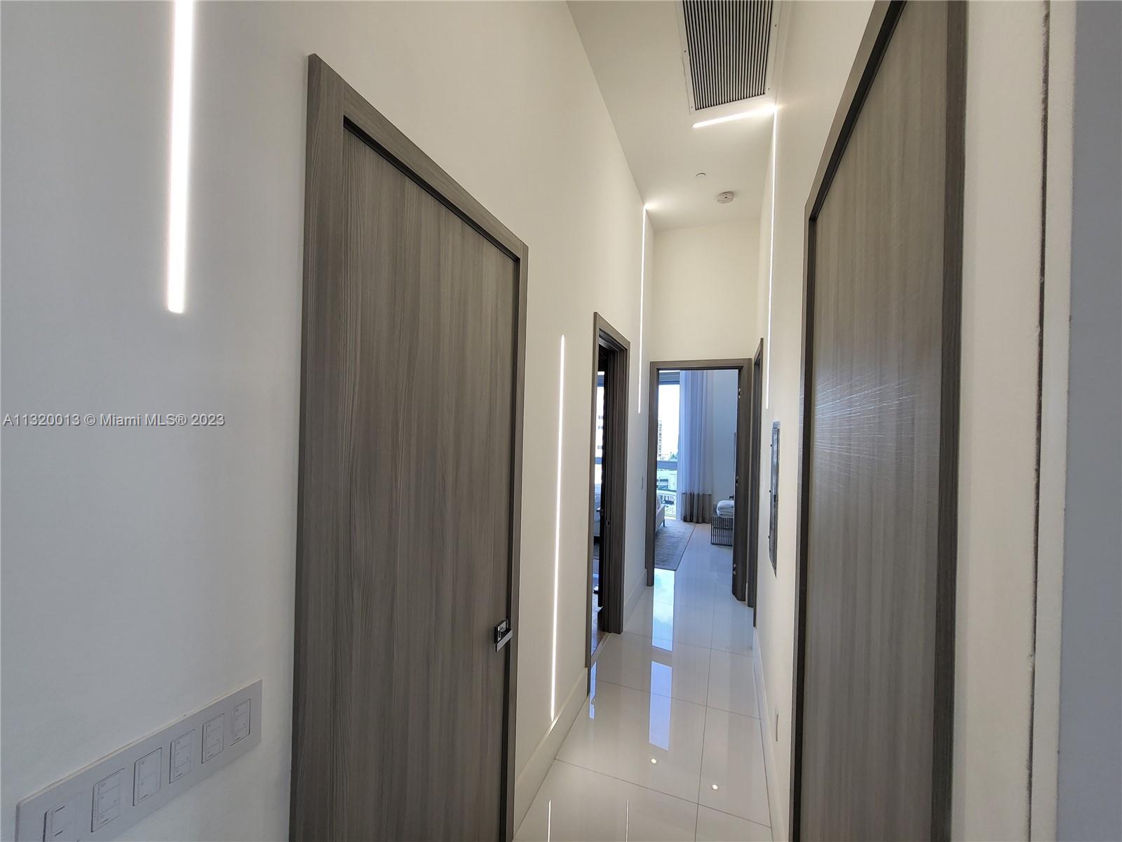 ICON BRICKELL - Residential Lease