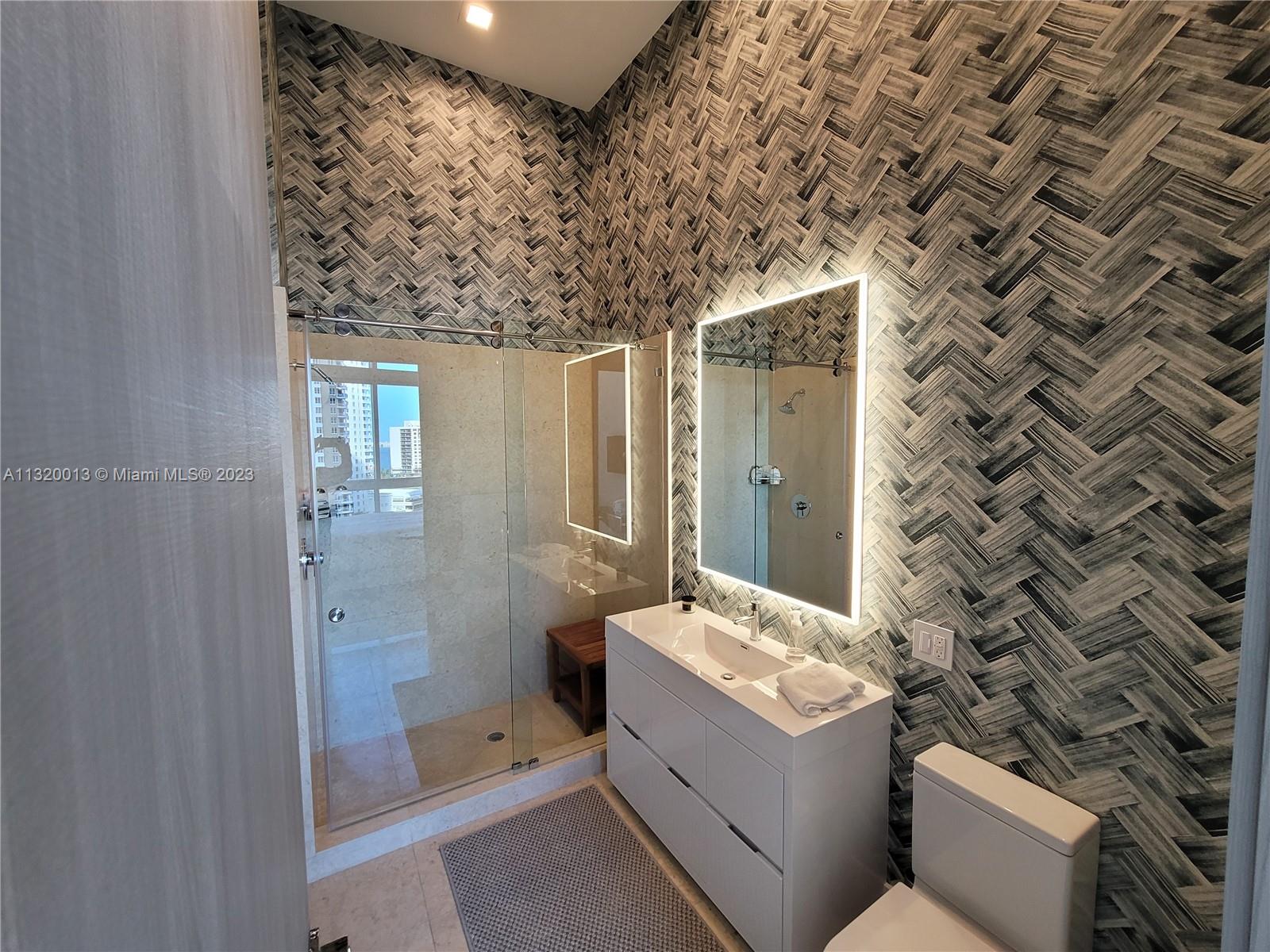 ICON BRICKELL - Residential Lease