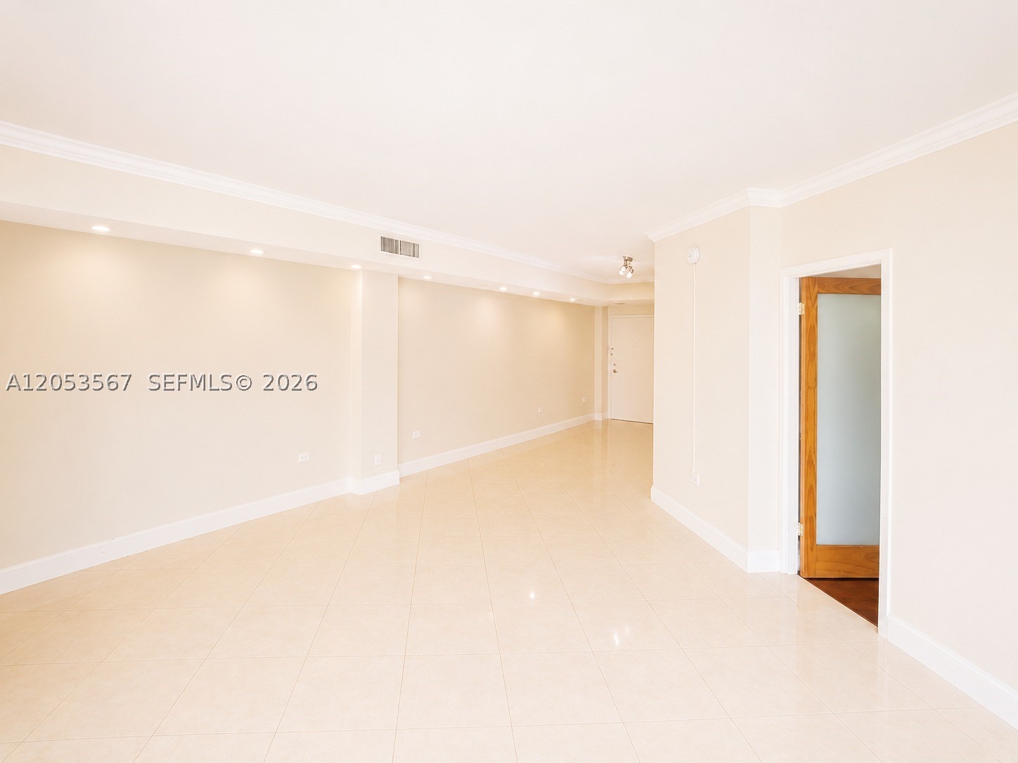 FOUR AMBASSADORS CONDO PH - Residential