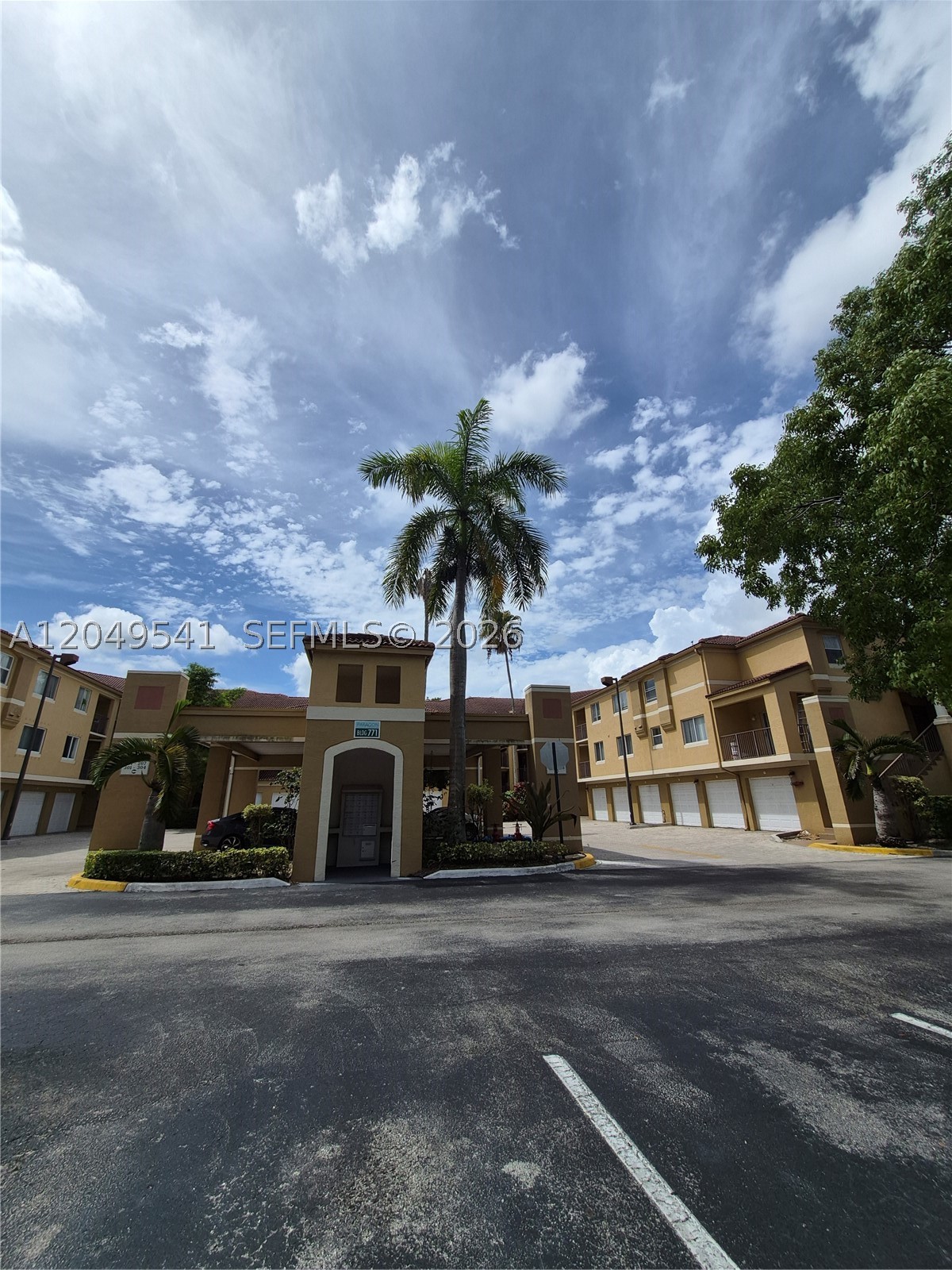 PARAGON PLANTATION CONDO - Residential