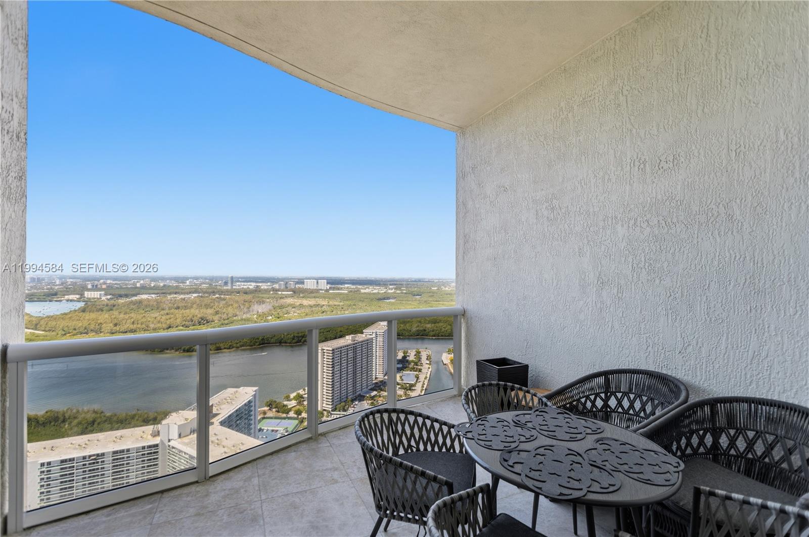 TDR TOWER III CONDO - Residential