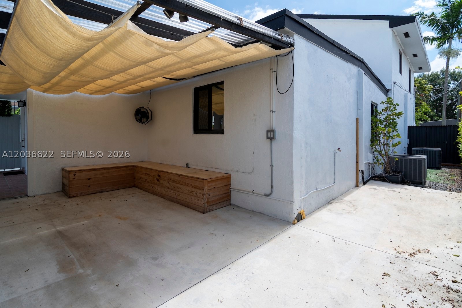 CORAL VILLAS REV - Residential Lease