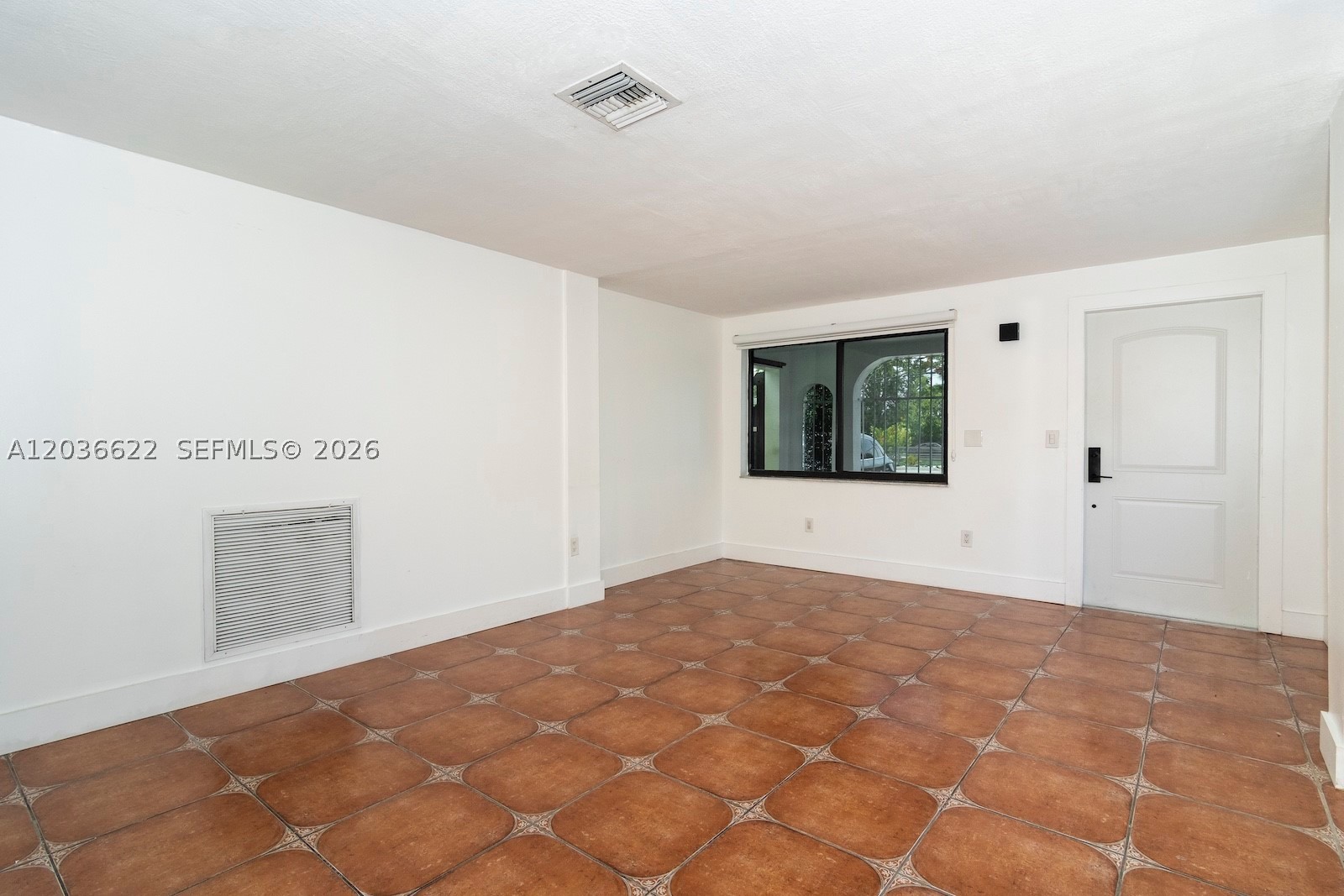 CORAL VILLAS REV - Residential Lease