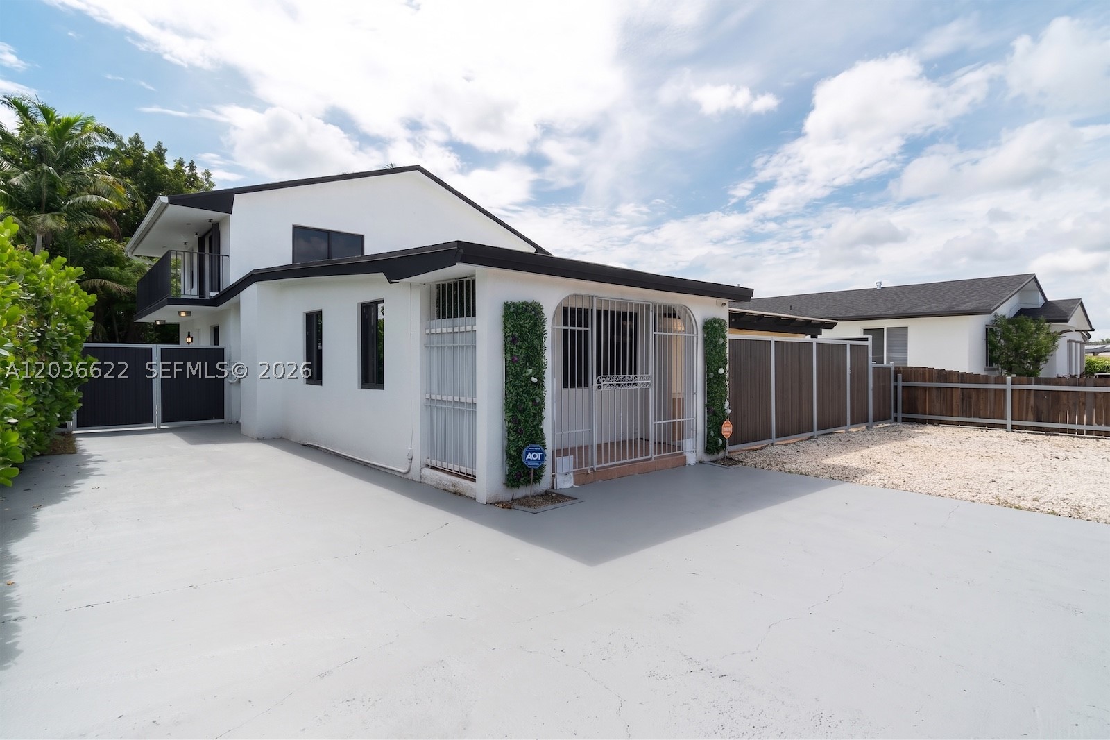 CORAL VILLAS REV - Residential Lease