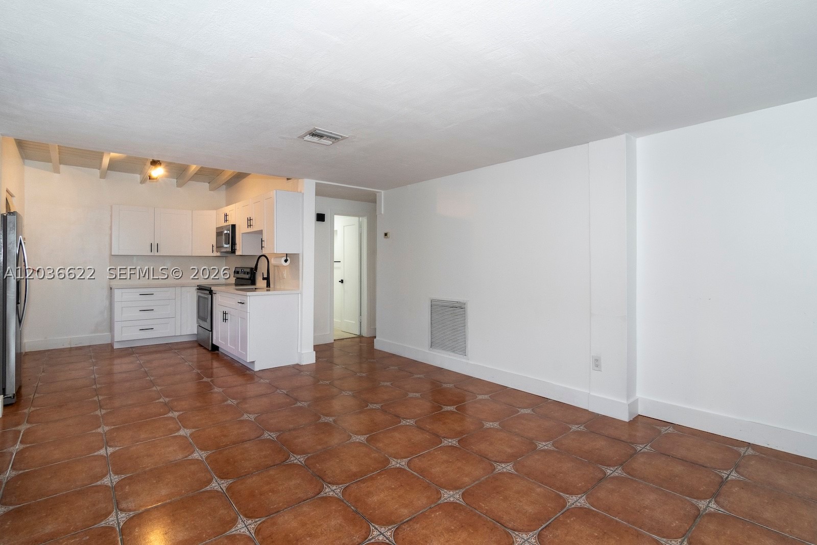 CORAL VILLAS REV - Residential Lease