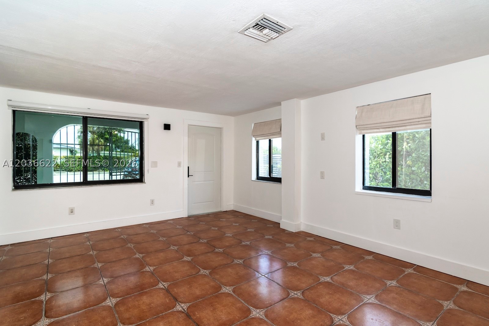 CORAL VILLAS REV - Residential Lease