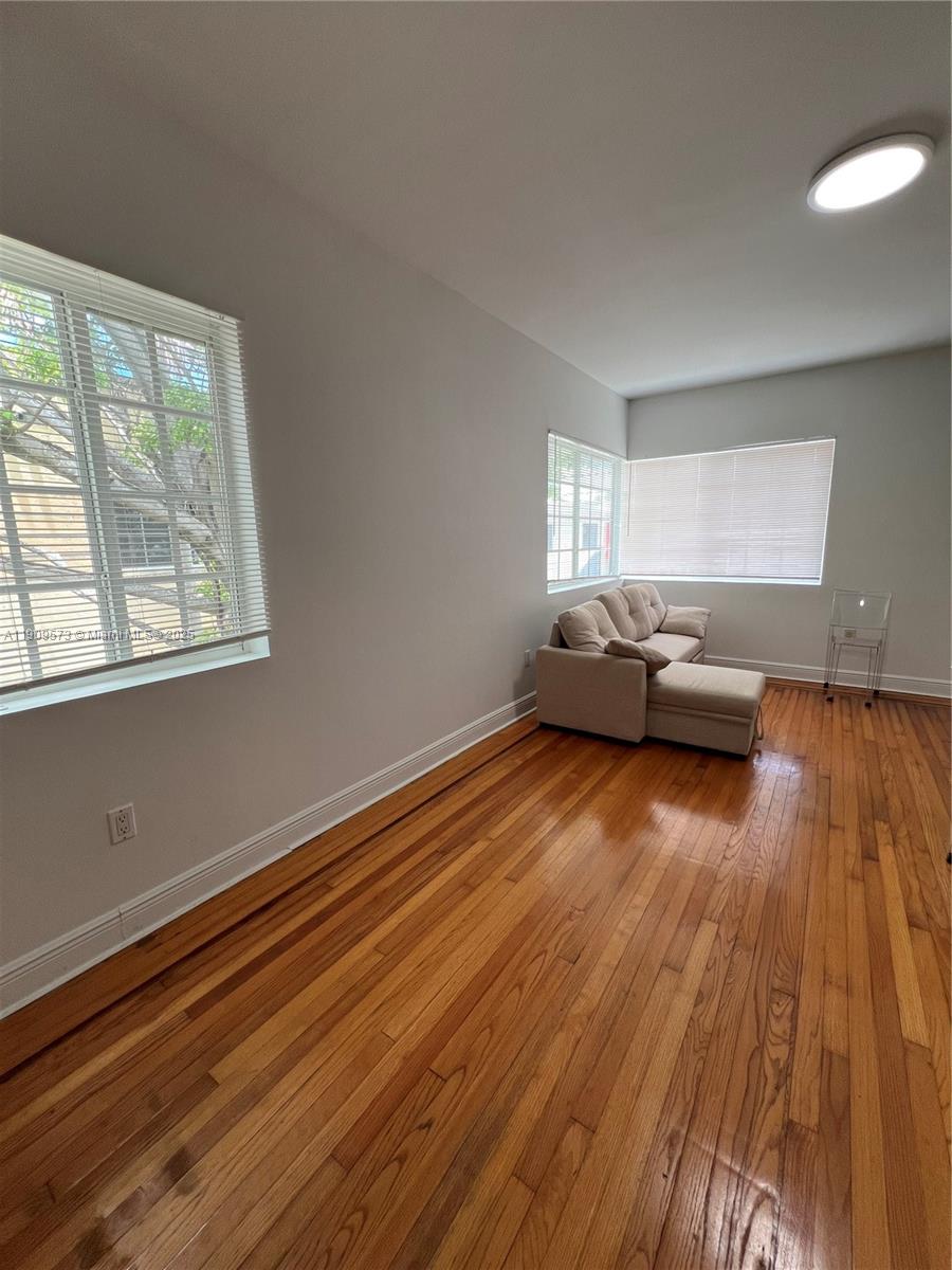 MERIDIAN DECO CONDO - Residential Lease