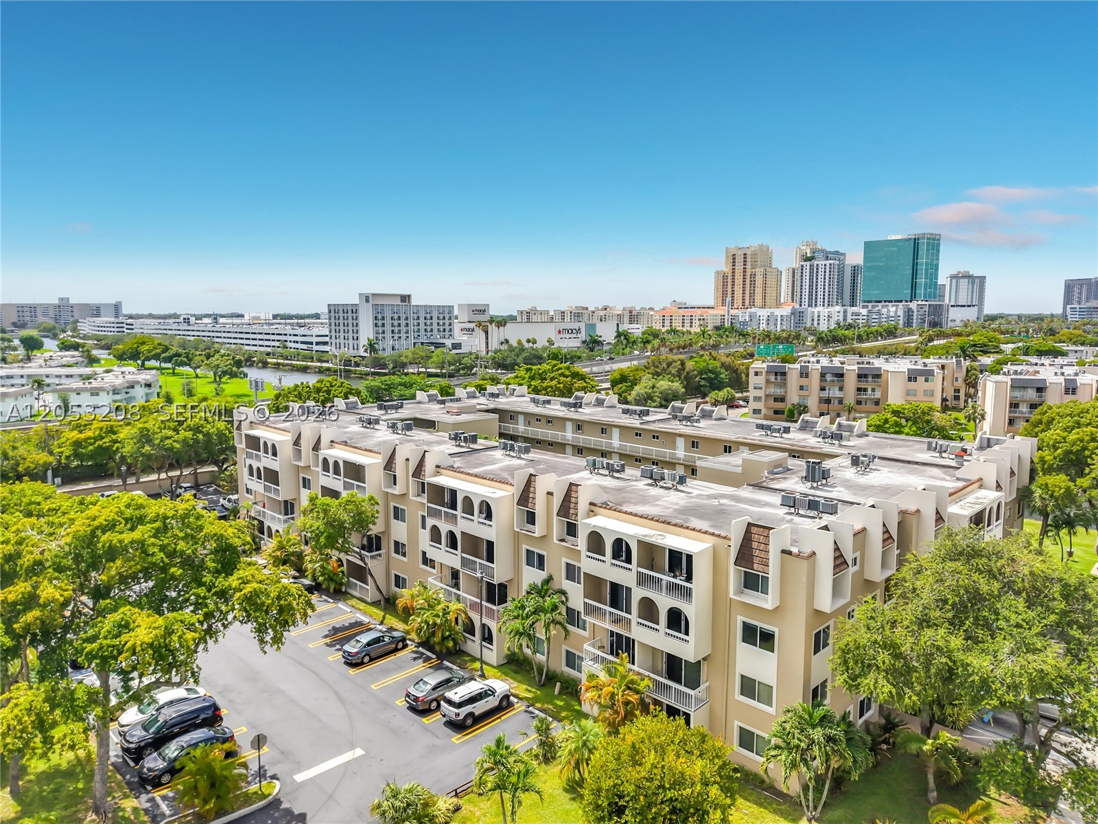 VILLAGE OF KINGS CREEK CON - Residential