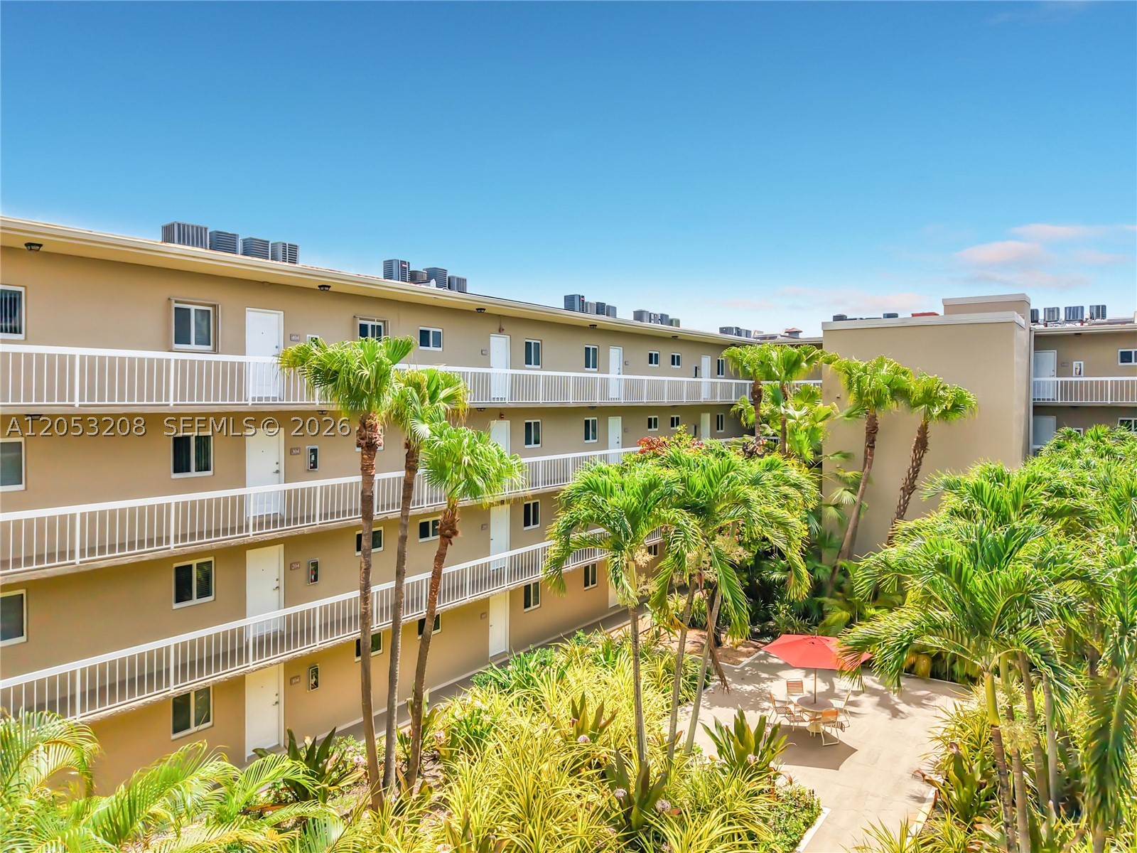 VILLAGE OF KINGS CREEK CON - Residential
