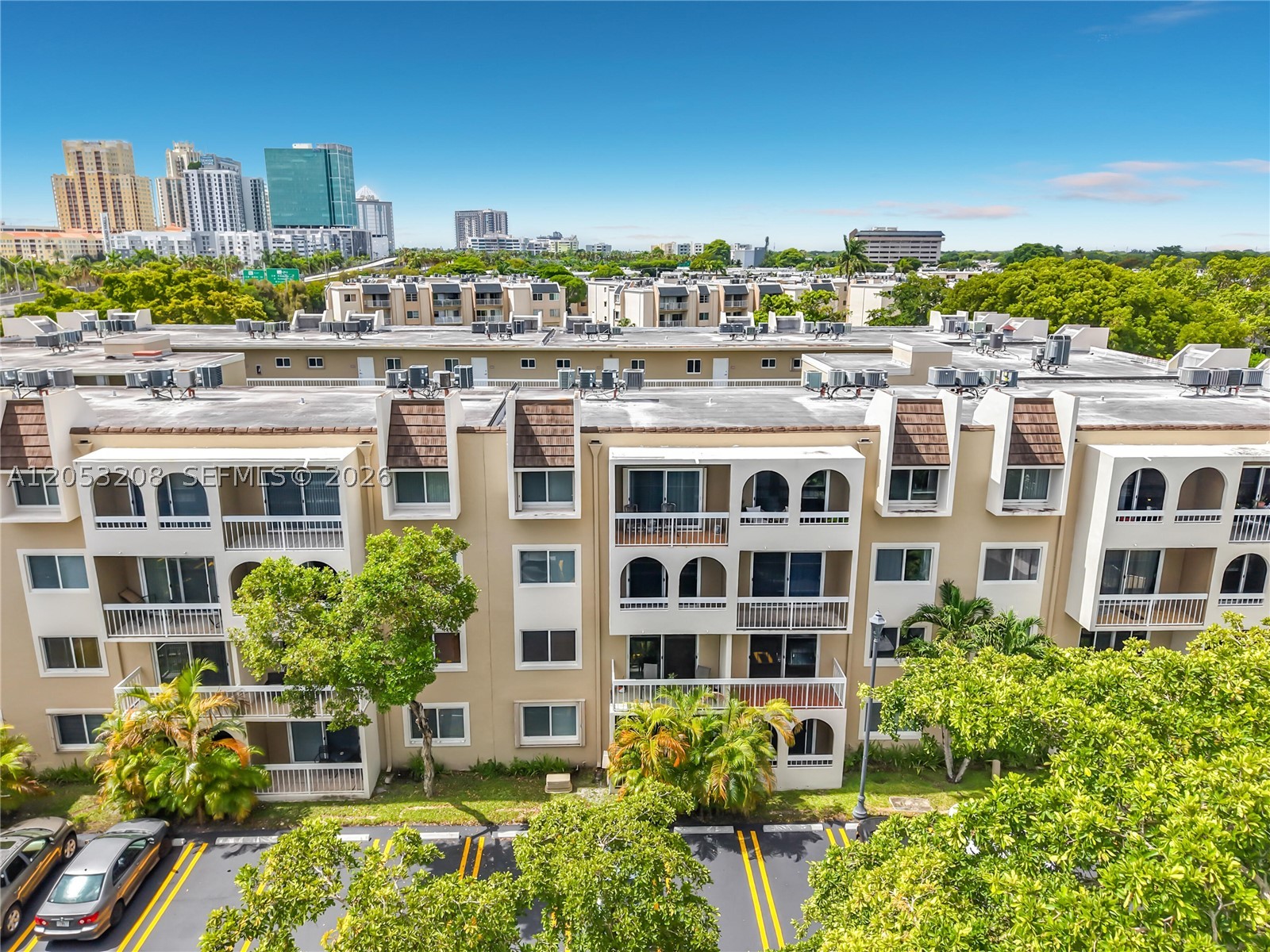 VILLAGE OF KINGS CREEK CON - Residential