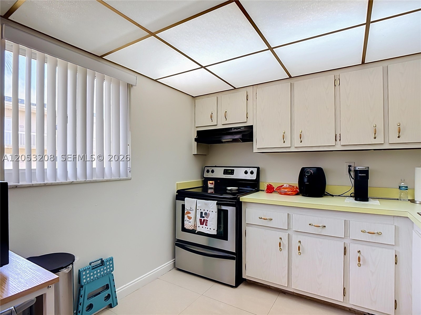 VILLAGE OF KINGS CREEK CON - Residential