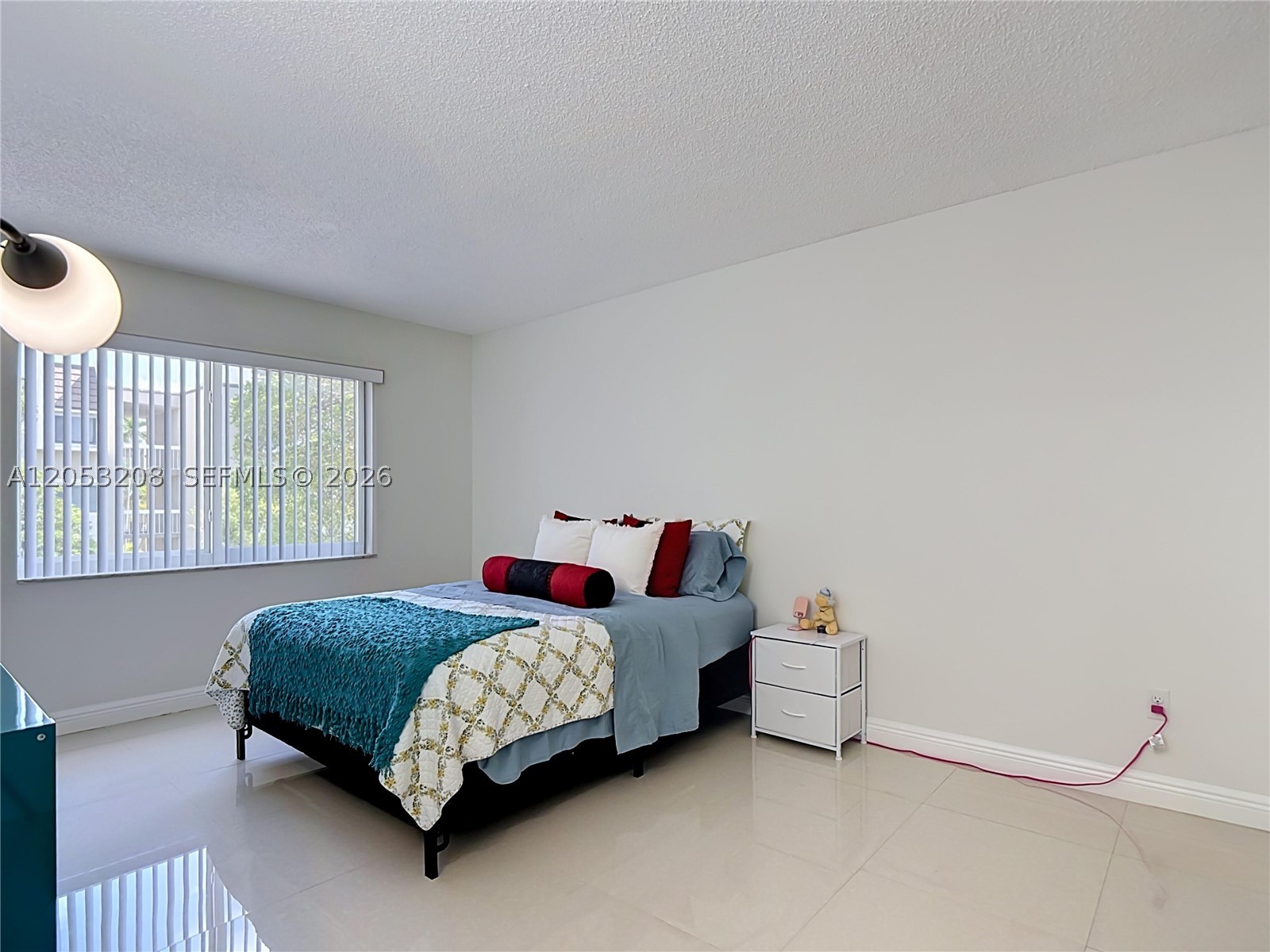 VILLAGE OF KINGS CREEK CON - Residential