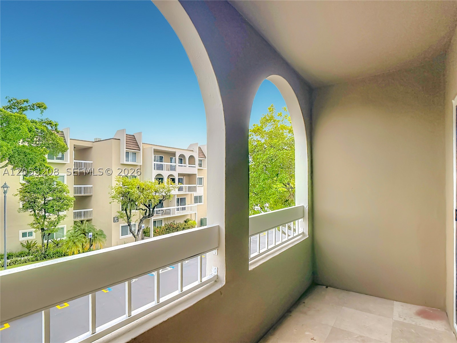 VILLAGE OF KINGS CREEK CON - Residential
