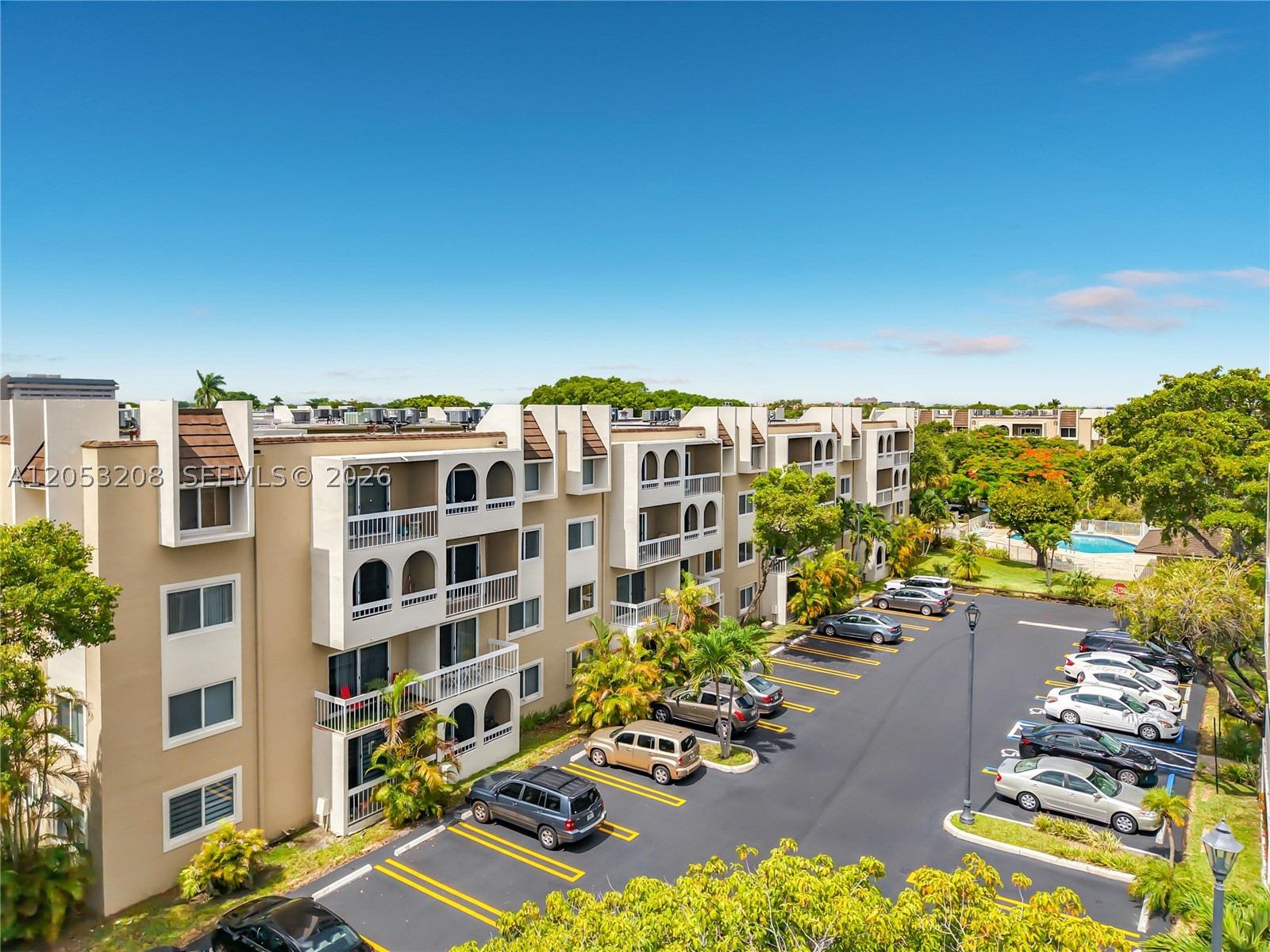 VILLAGE OF KINGS CREEK CON - Residential