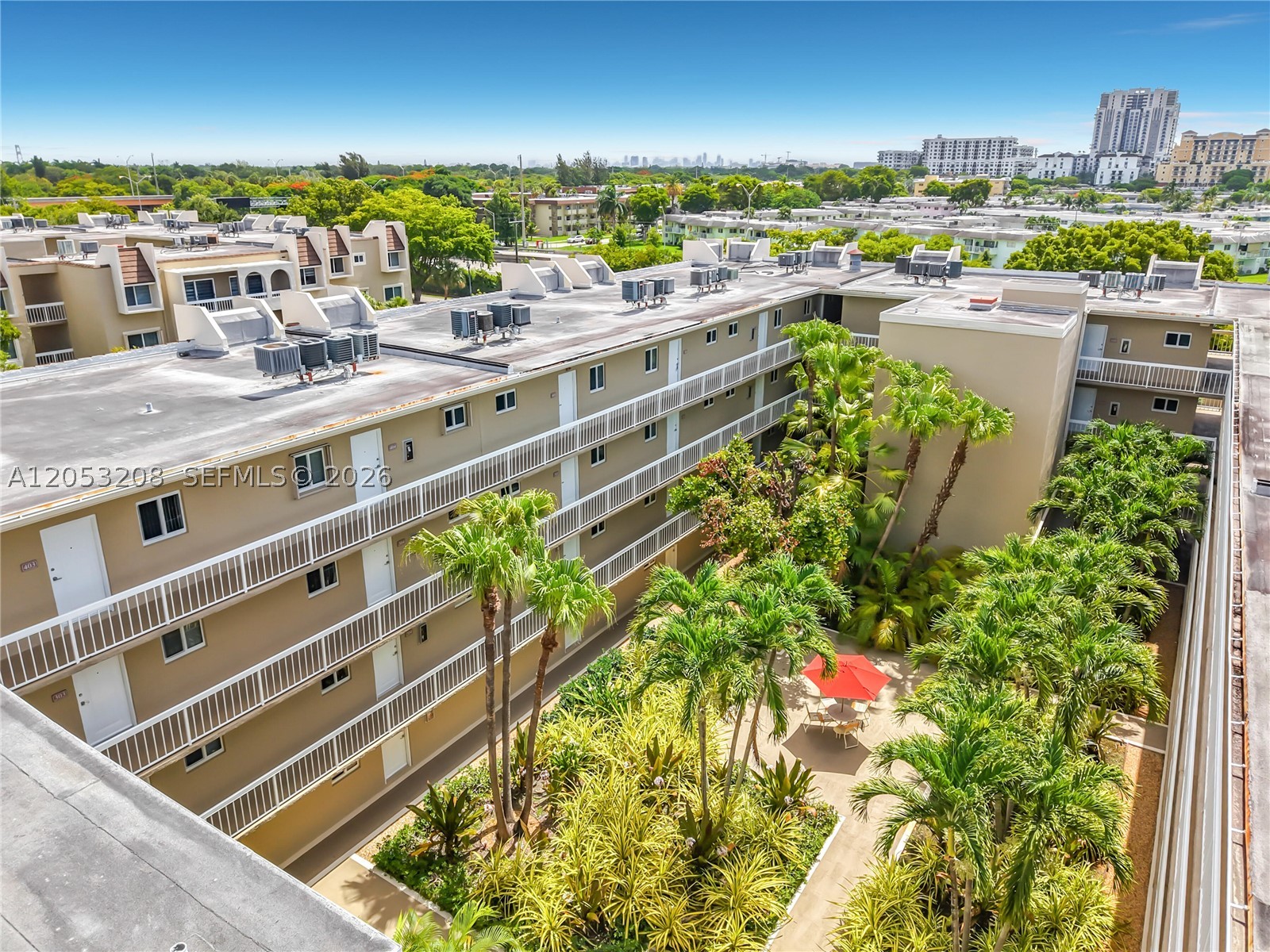 VILLAGE OF KINGS CREEK CON - Residential