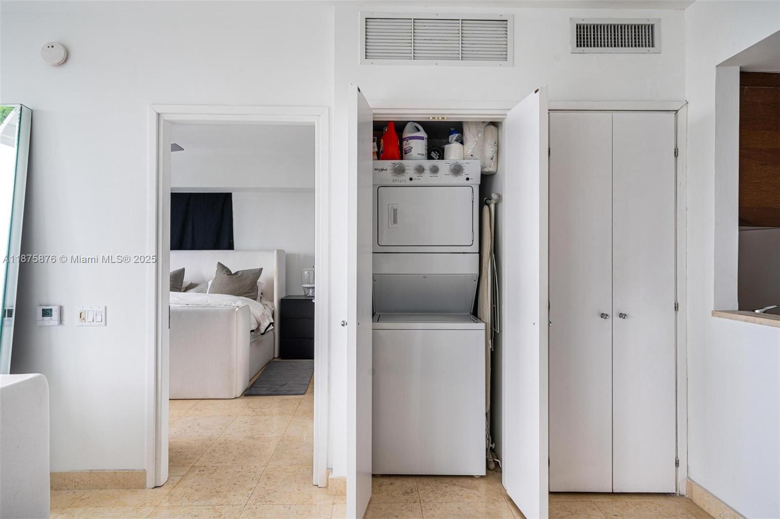 ICON CONDO - Residential Lease