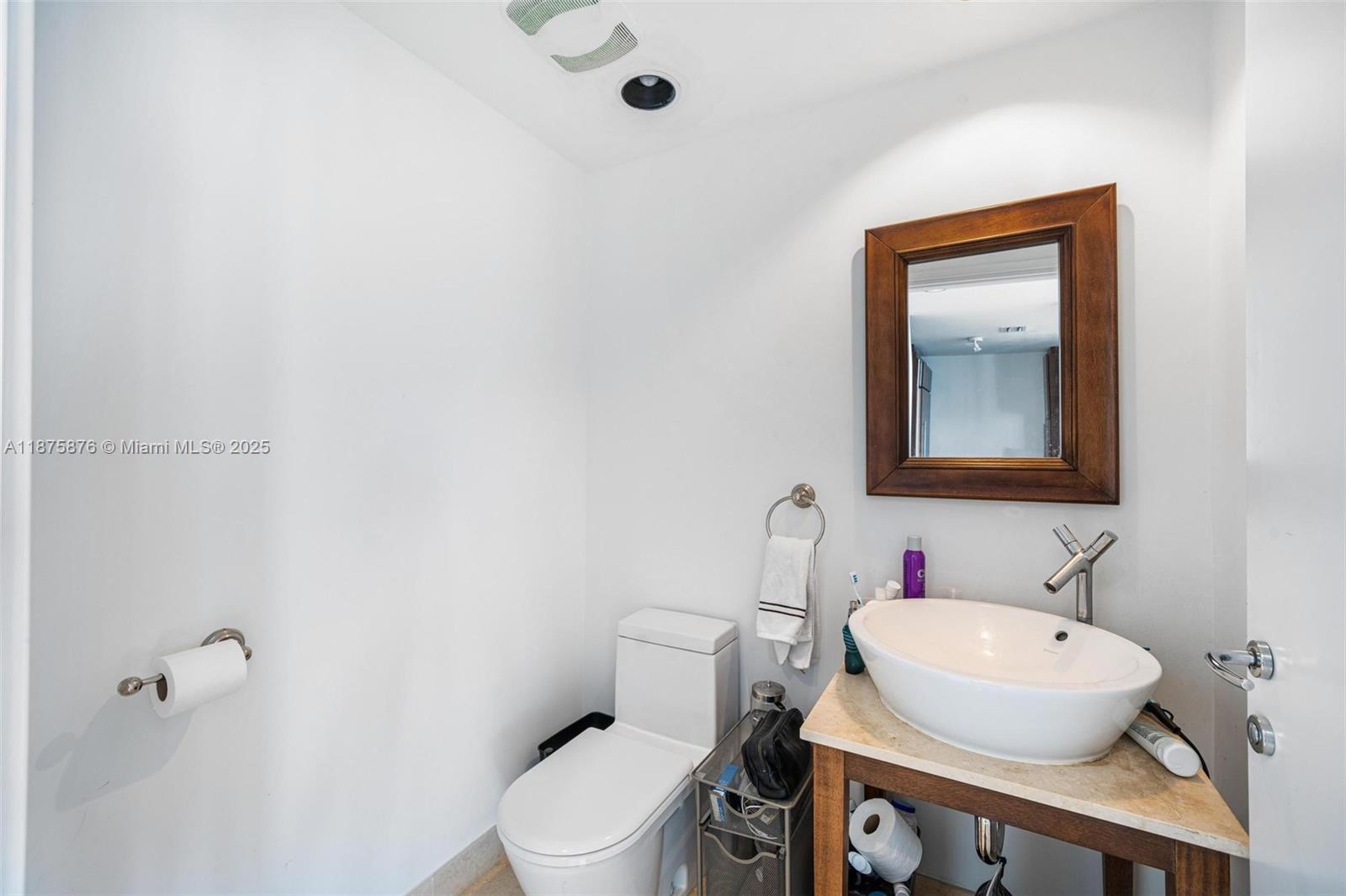 ICON CONDO - Residential Lease
