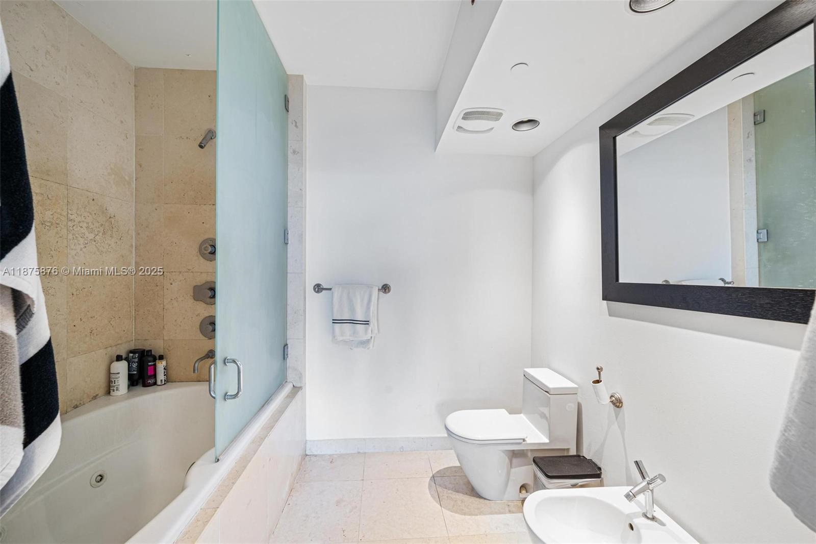 ICON CONDO - Residential Lease