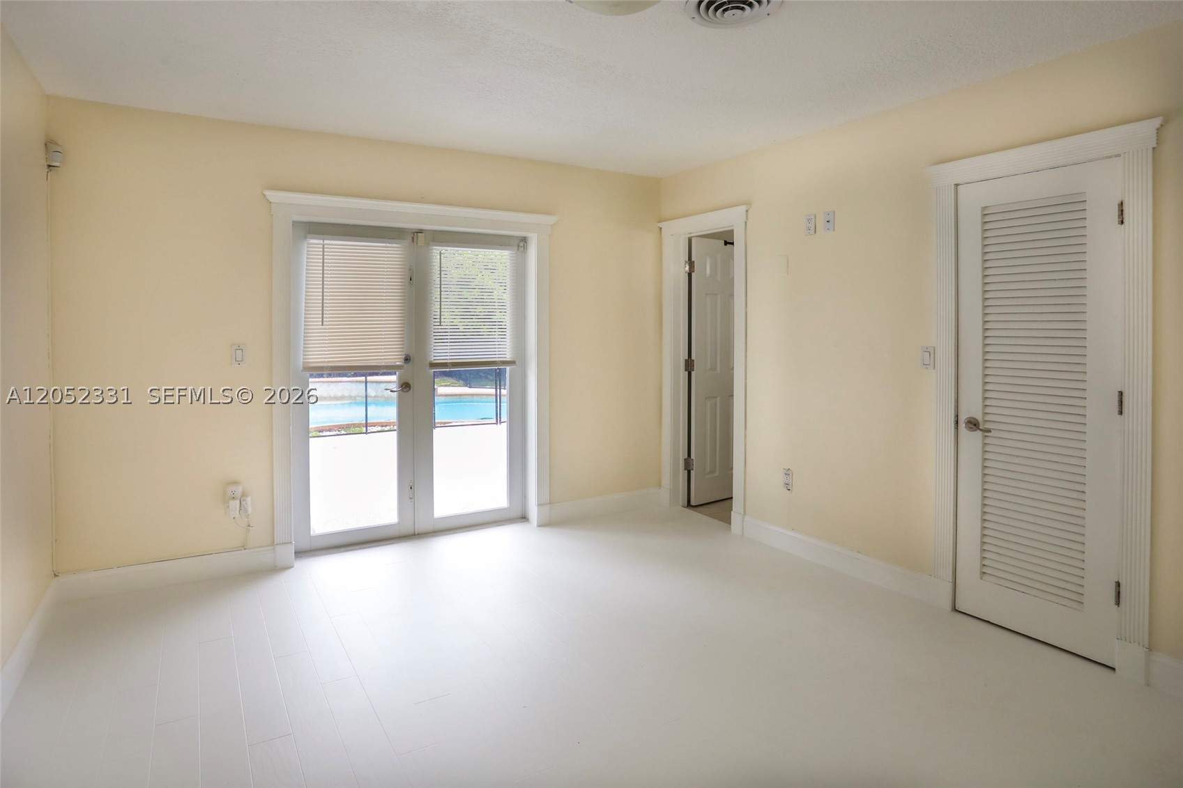 SNAPPER CREEK PARK UNIT N - Residential Lease