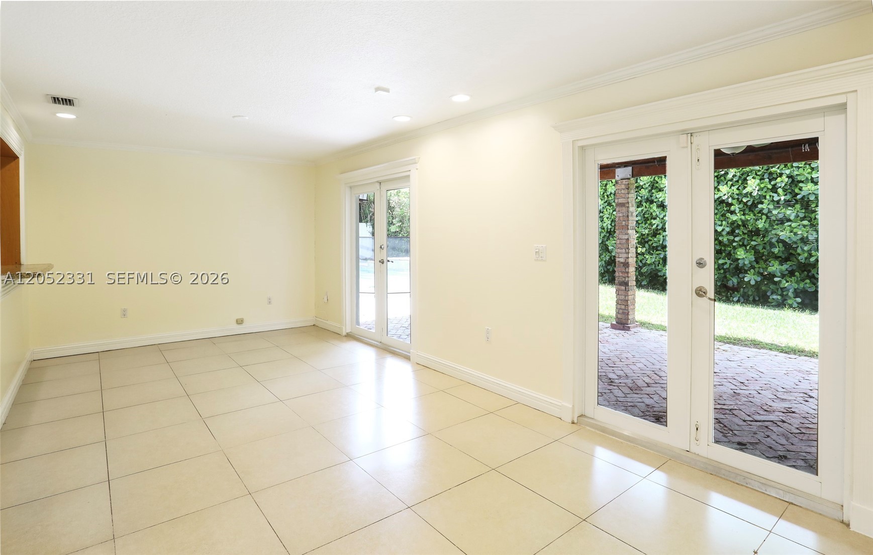 SNAPPER CREEK PARK UNIT N - Residential Lease