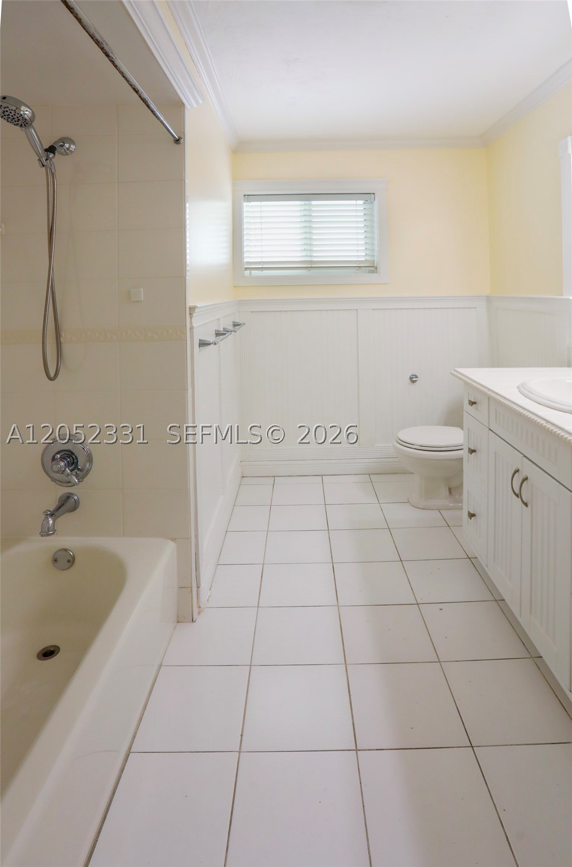 SNAPPER CREEK PARK UNIT N - Residential Lease