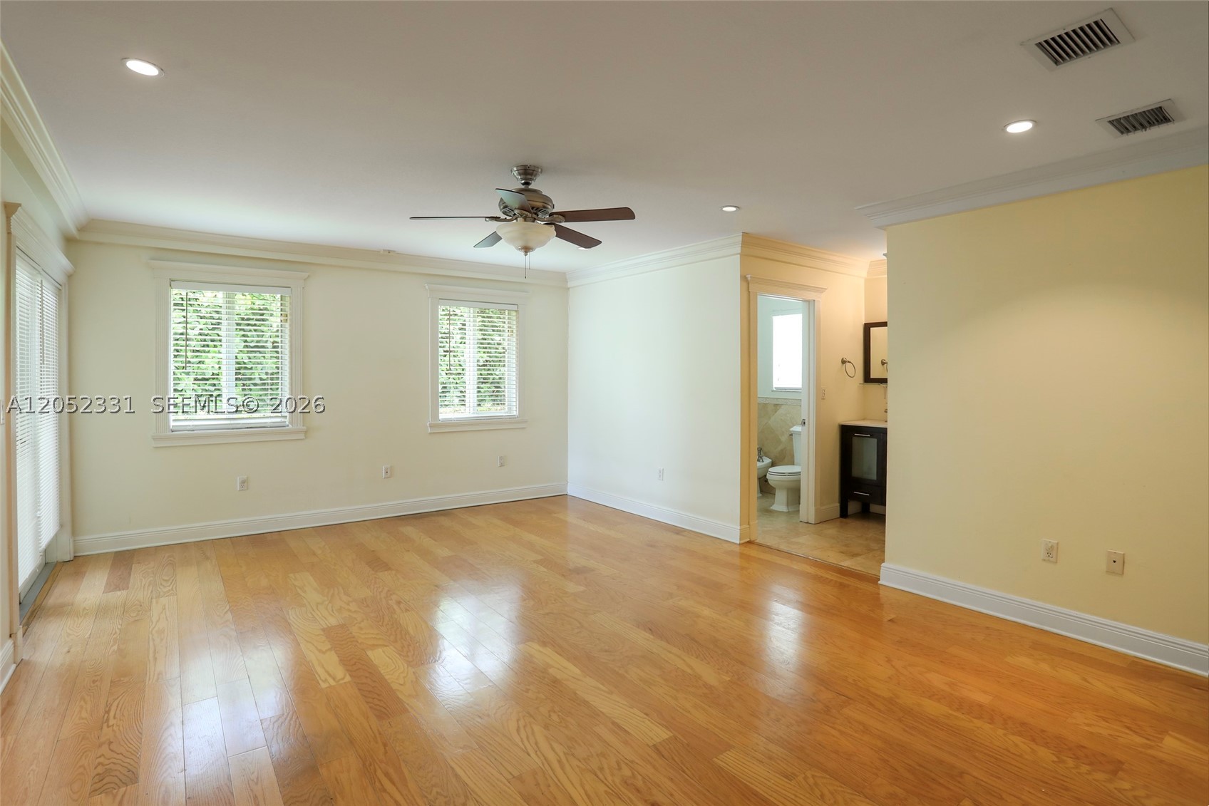 SNAPPER CREEK PARK UNIT N - Residential Lease