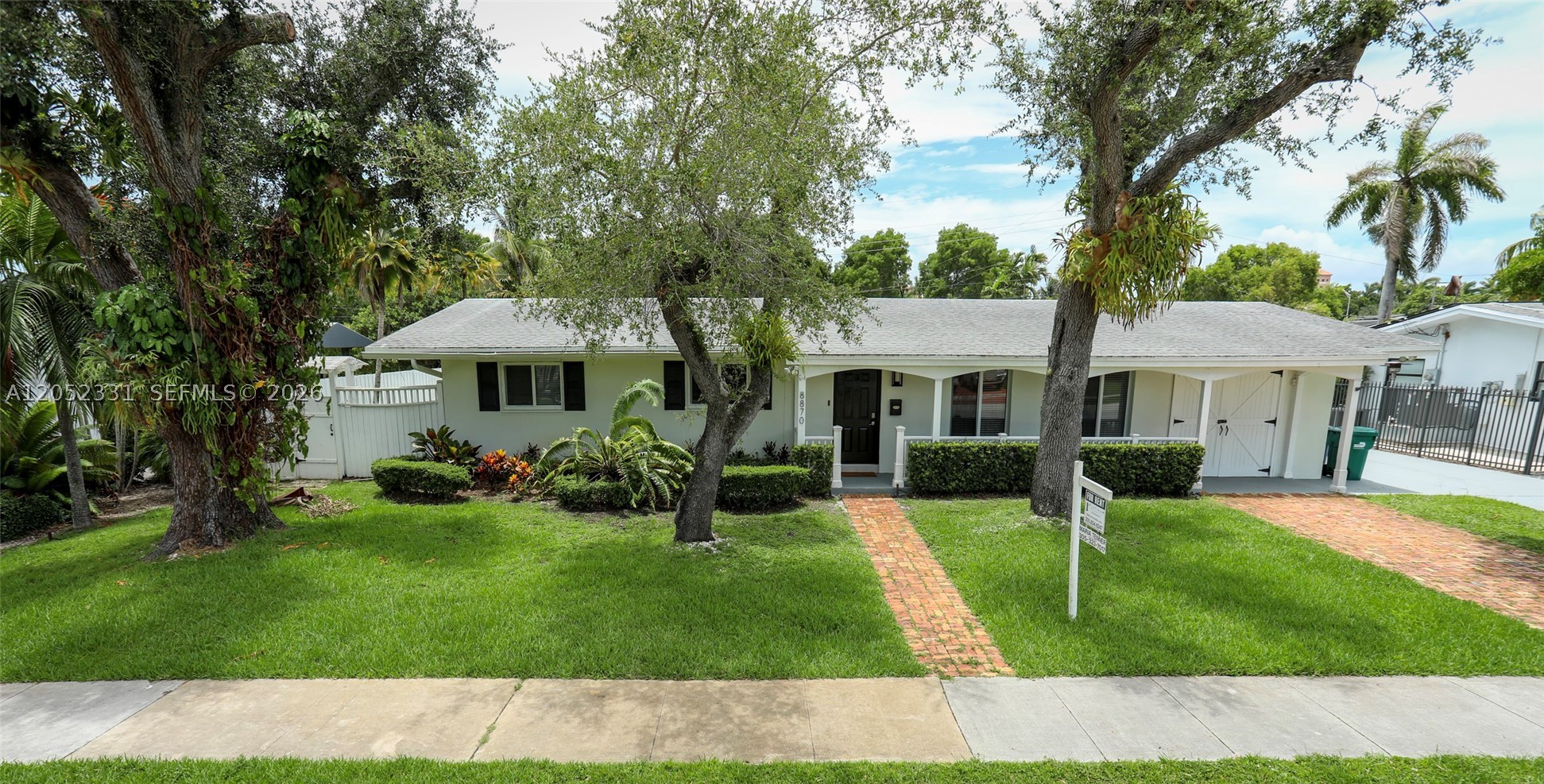 SNAPPER CREEK PARK UNIT N - Residential Lease