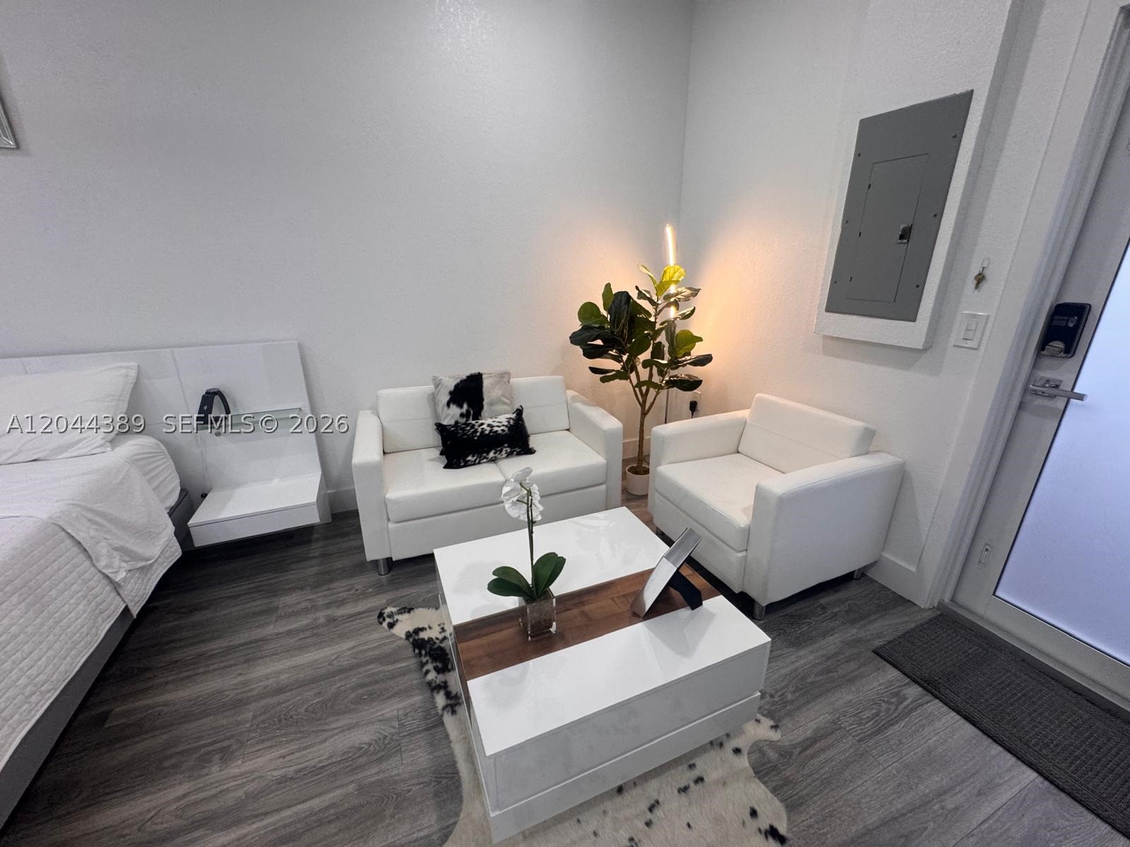 BISMARK HOMES AT VENEZIA - Residential Lease