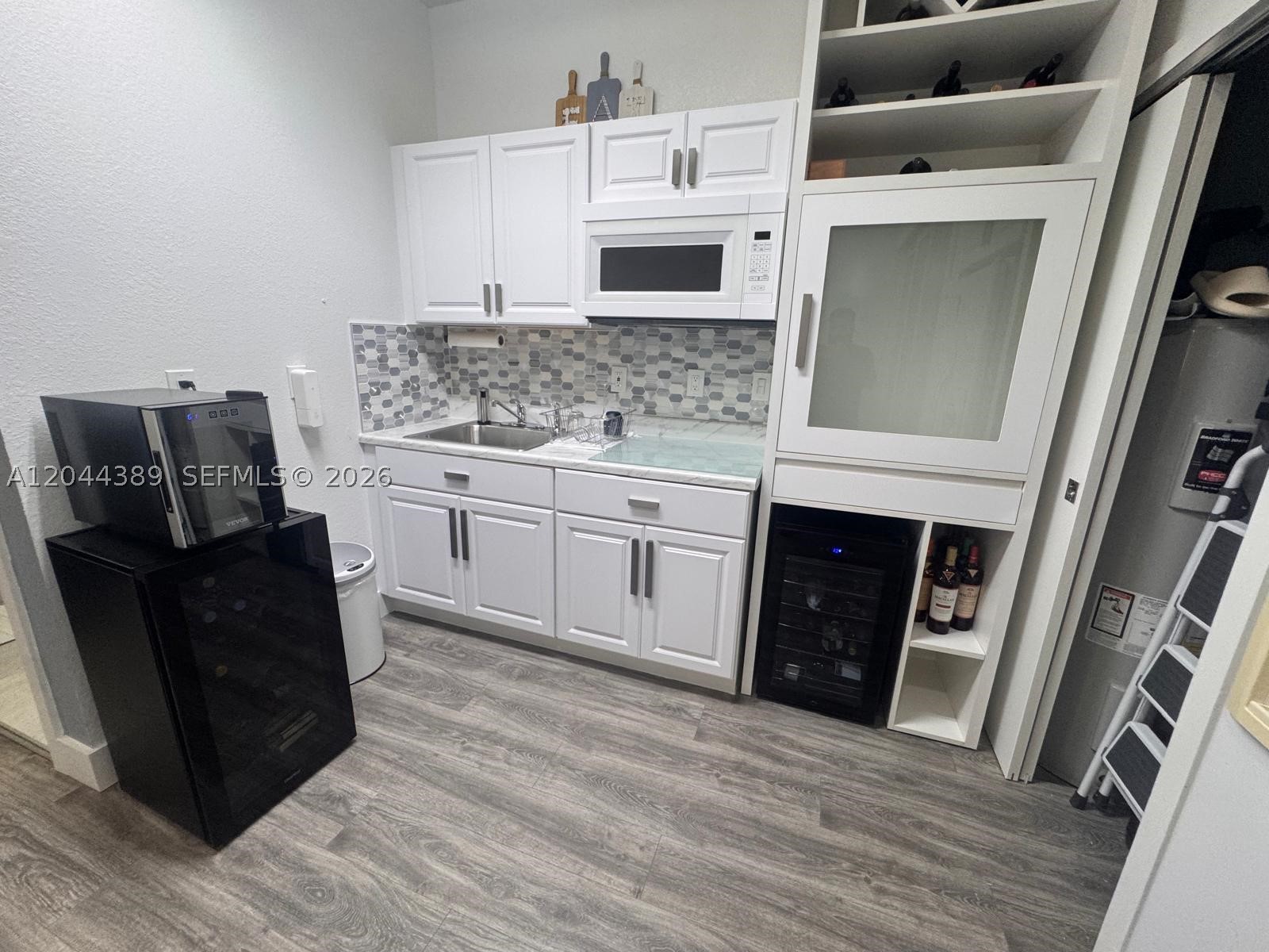 BISMARK HOMES AT VENEZIA - Residential Lease