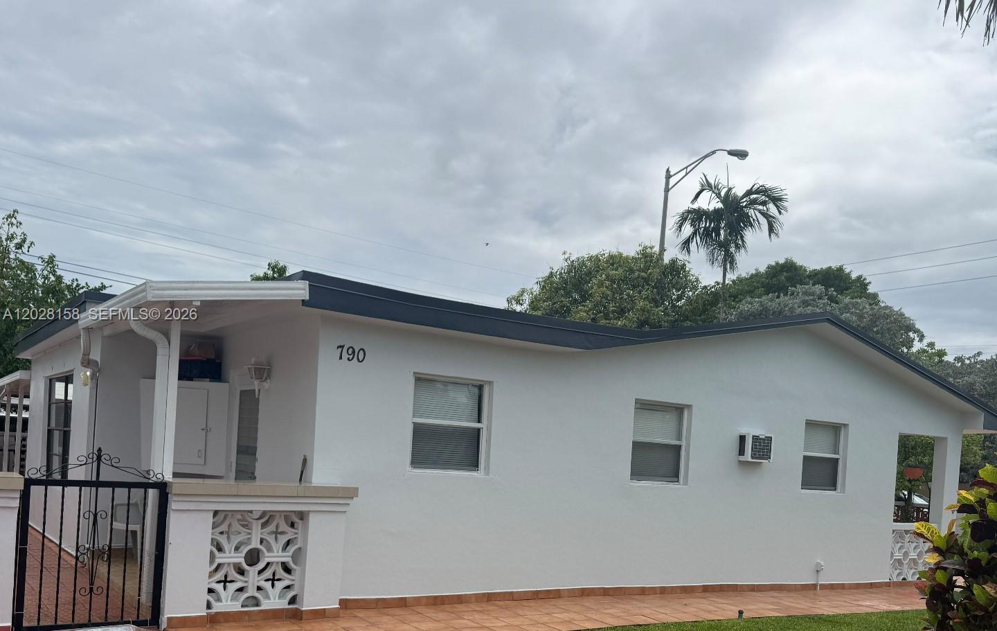 DOUGLAS ESTS - Residential