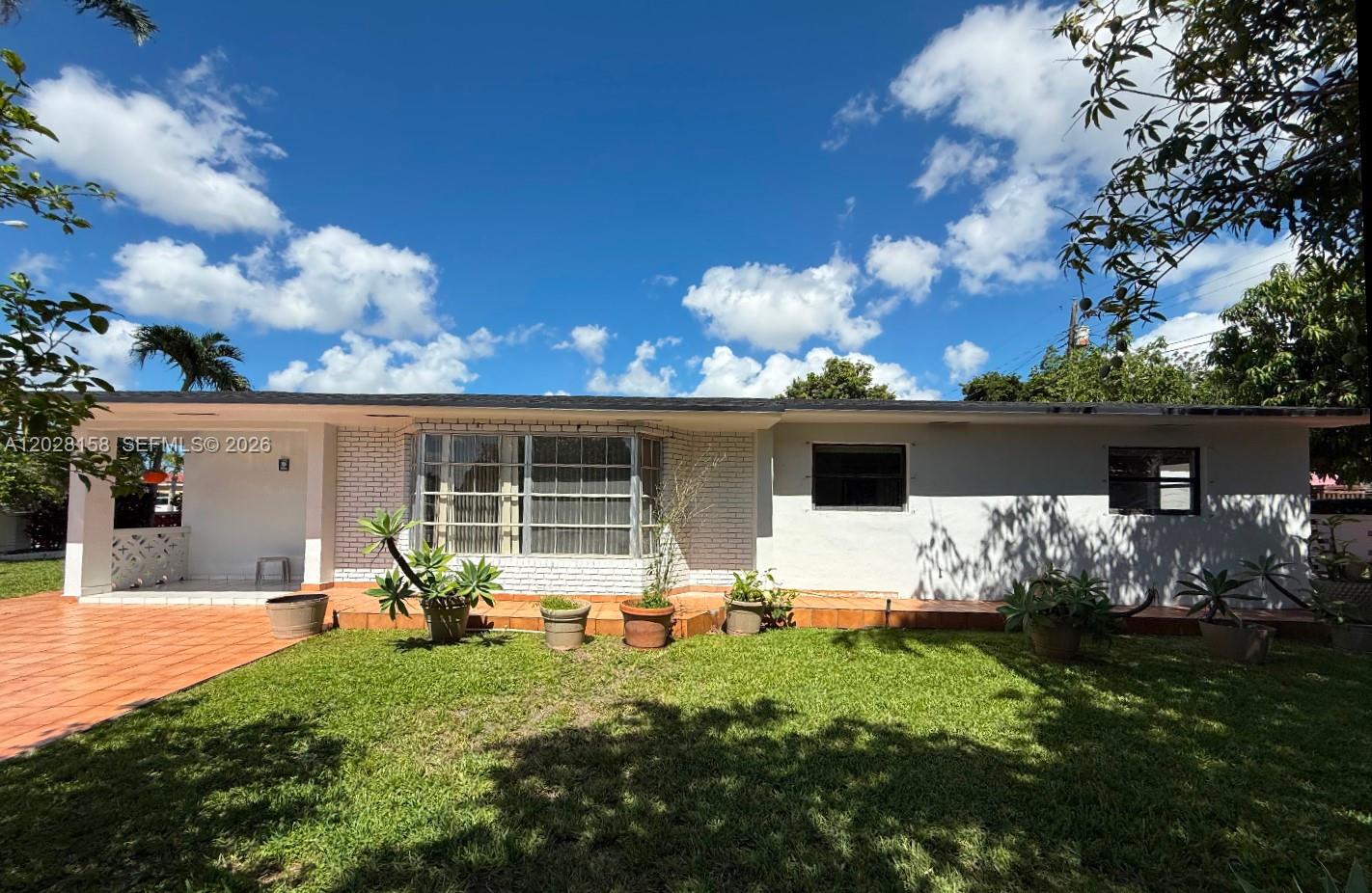 DOUGLAS ESTS - Residential