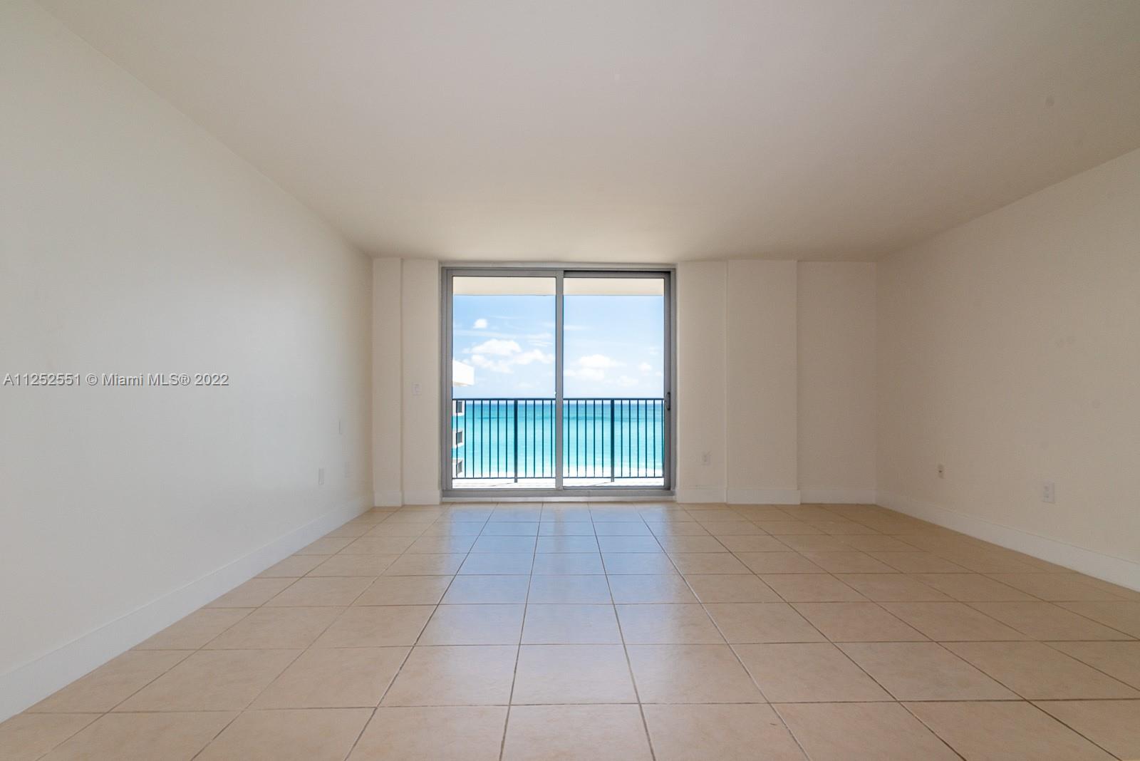 MANATEE CONDO - Residential Lease
