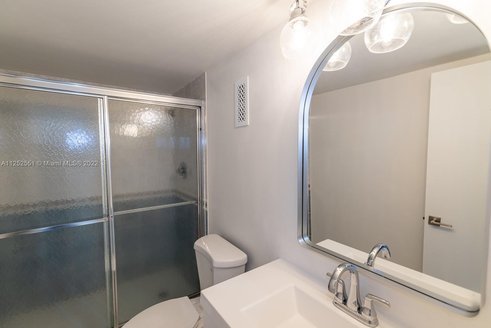 MANATEE CONDO - Residential Lease