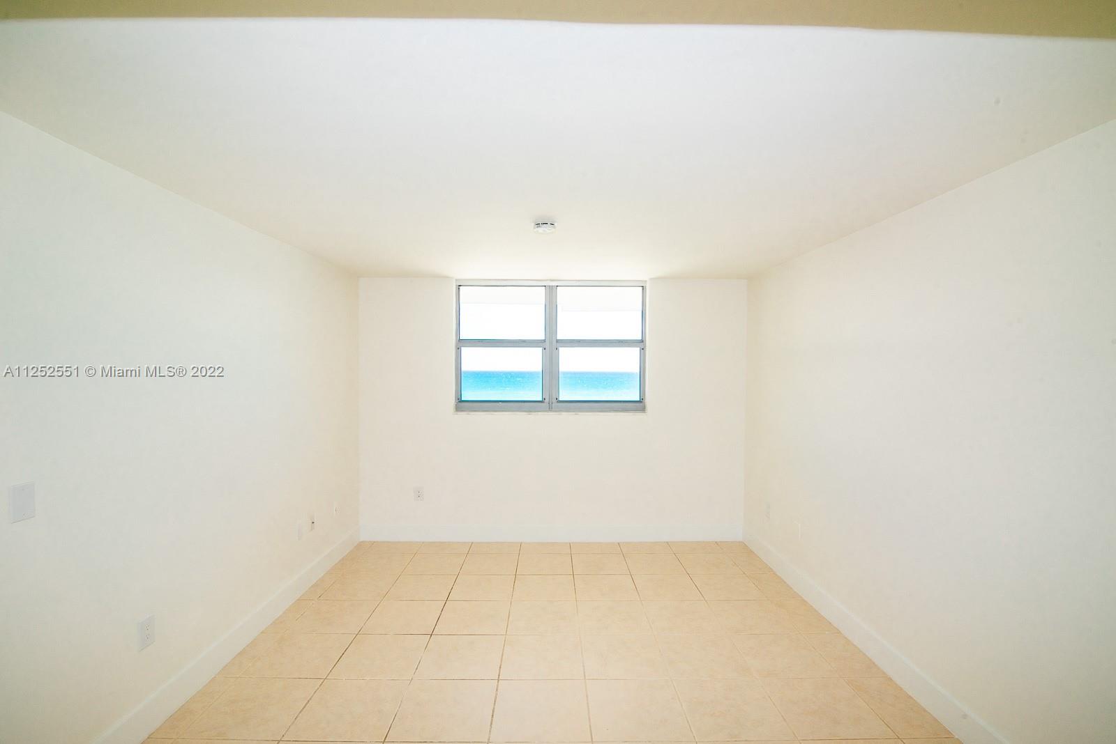 MANATEE CONDO - Residential Lease