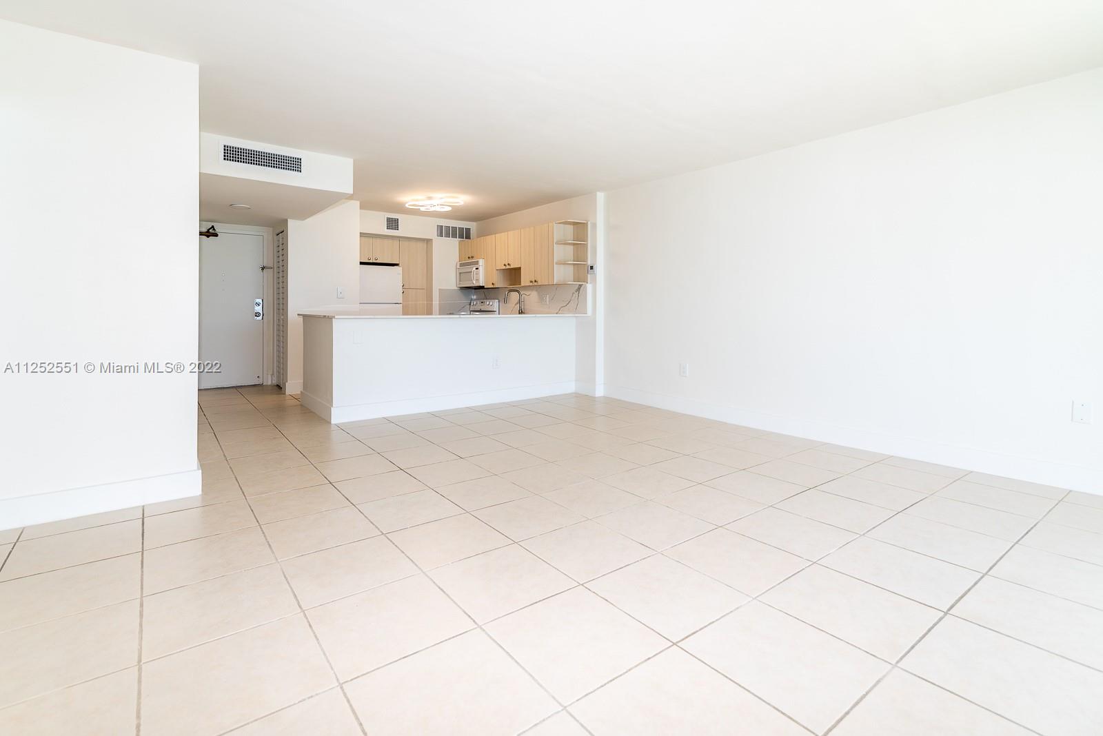 MANATEE CONDO - Residential Lease