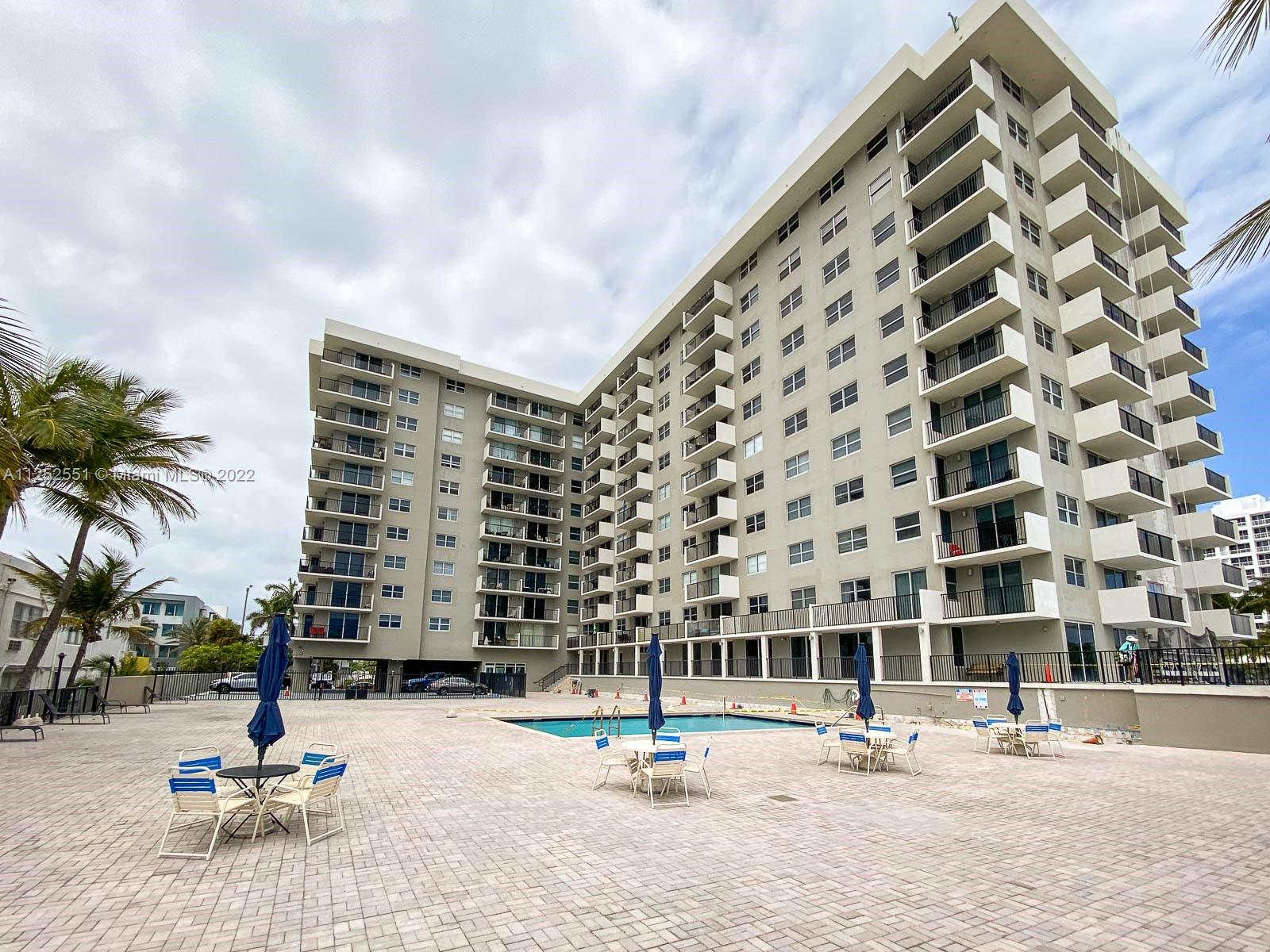 MANATEE CONDO - Residential Lease