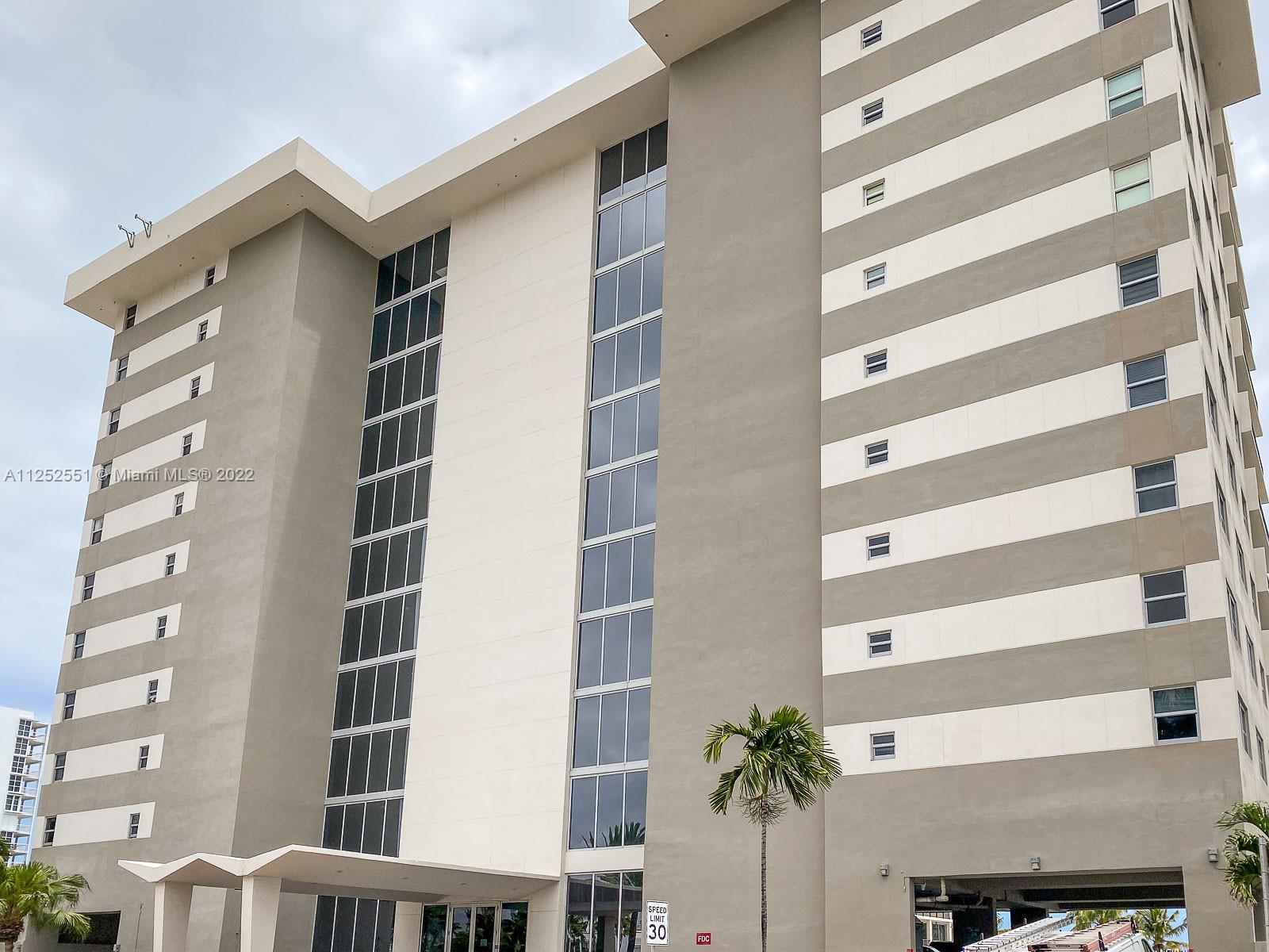 MANATEE CONDO - Residential Lease