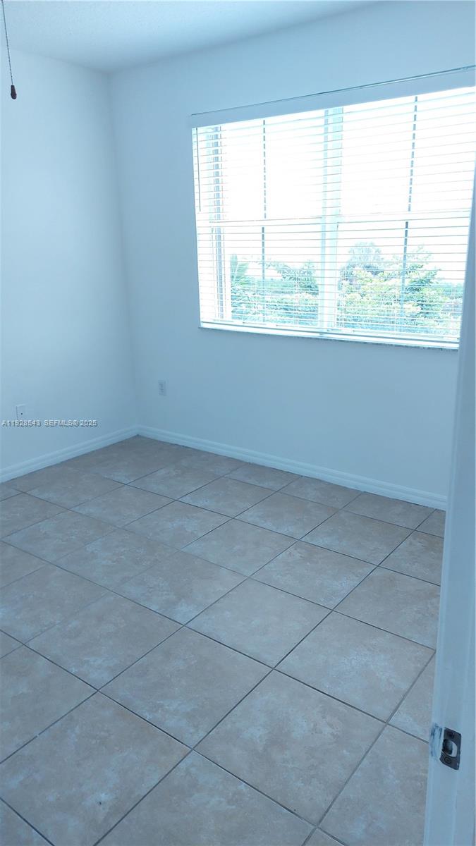 THE COURTS AT DORAL ISLES - Residential Lease