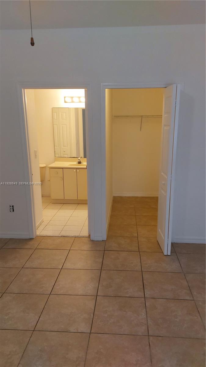 THE COURTS AT DORAL ISLES - Residential Lease