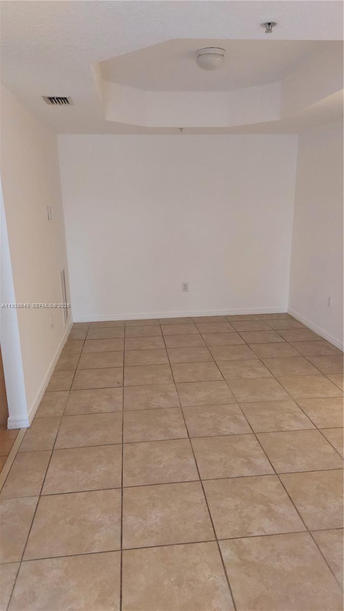 THE COURTS AT DORAL ISLES - Residential Lease