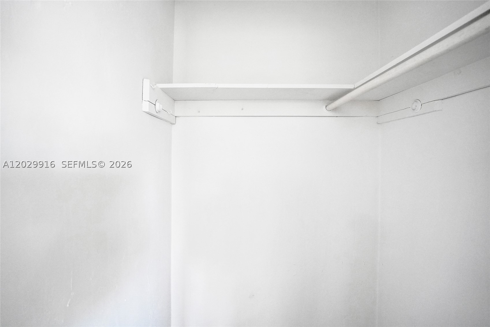COLONIES CONDO - Residential