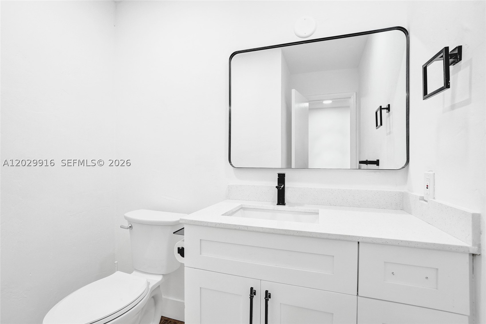 COLONIES CONDO - Residential
