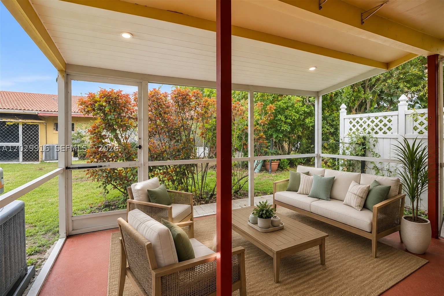COLONIES CONDO - Residential