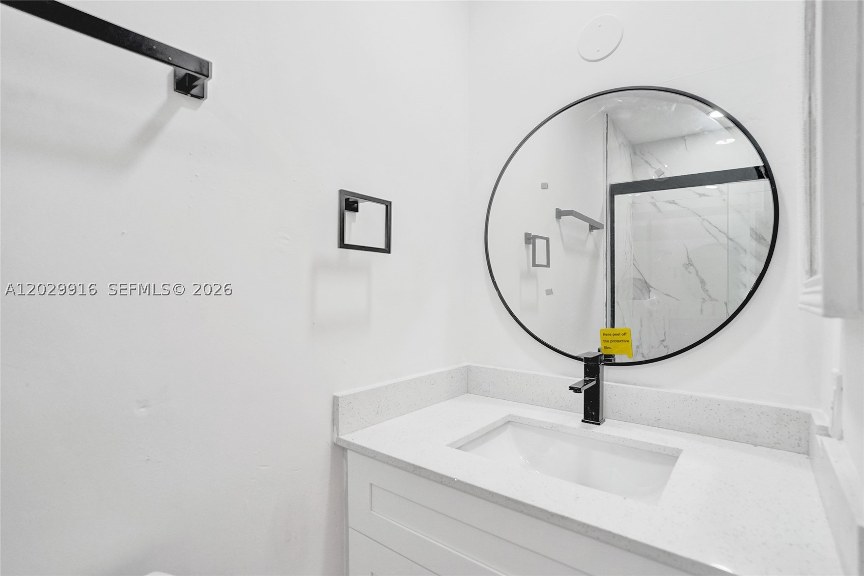 COLONIES CONDO - Residential