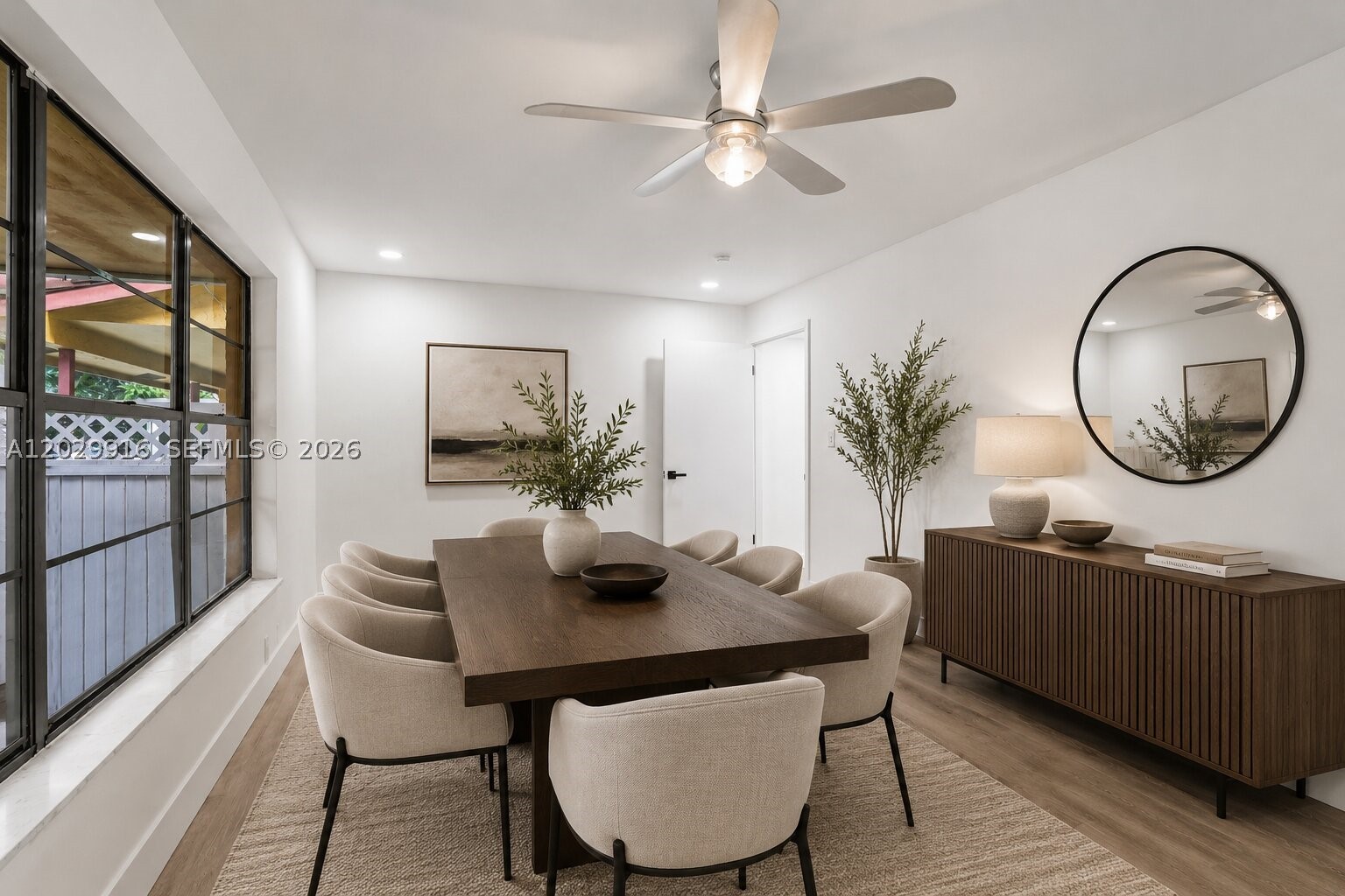 COLONIES CONDO - Residential