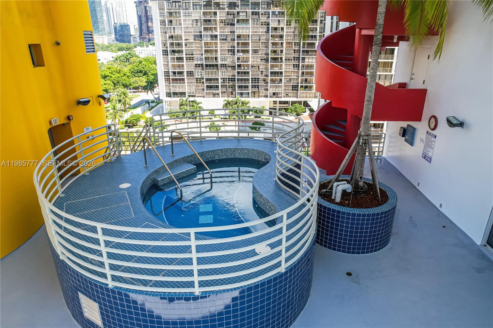 ATLANTIS ON BRICKELL COND - Residential