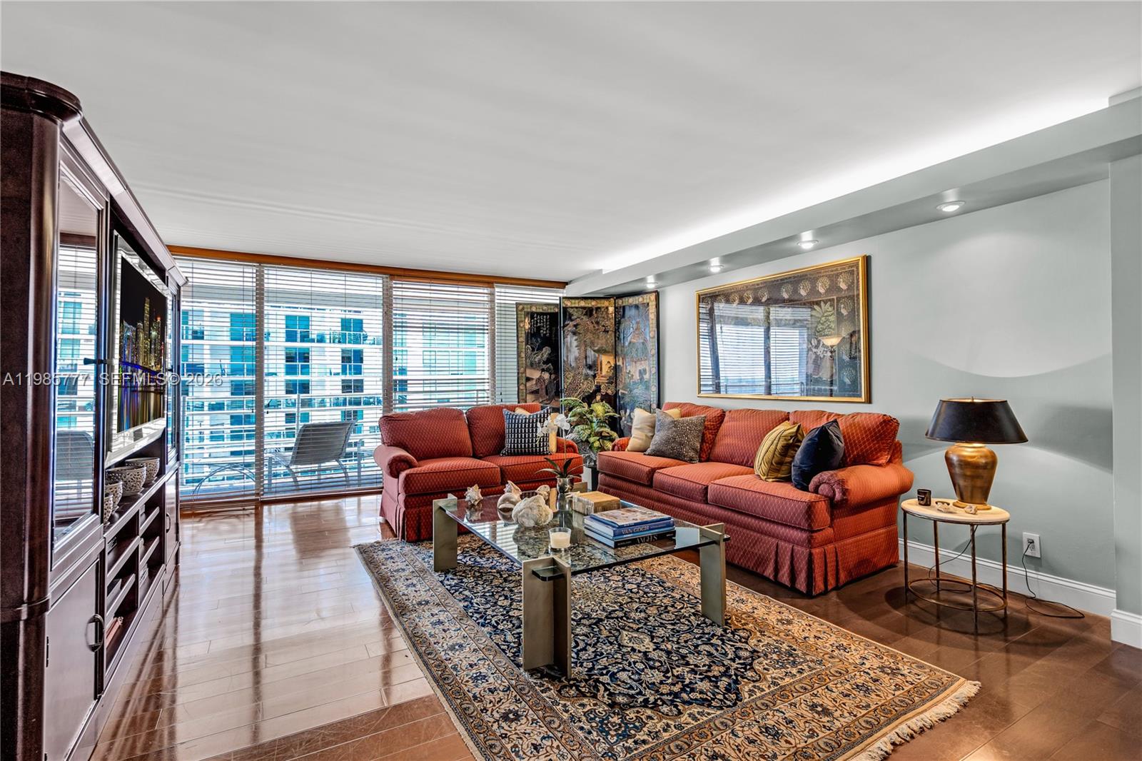 ATLANTIS ON BRICKELL COND - Residential