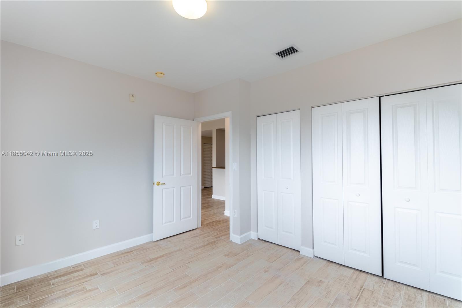 SHAMROCK BY THE GABLES CO - Residential Lease