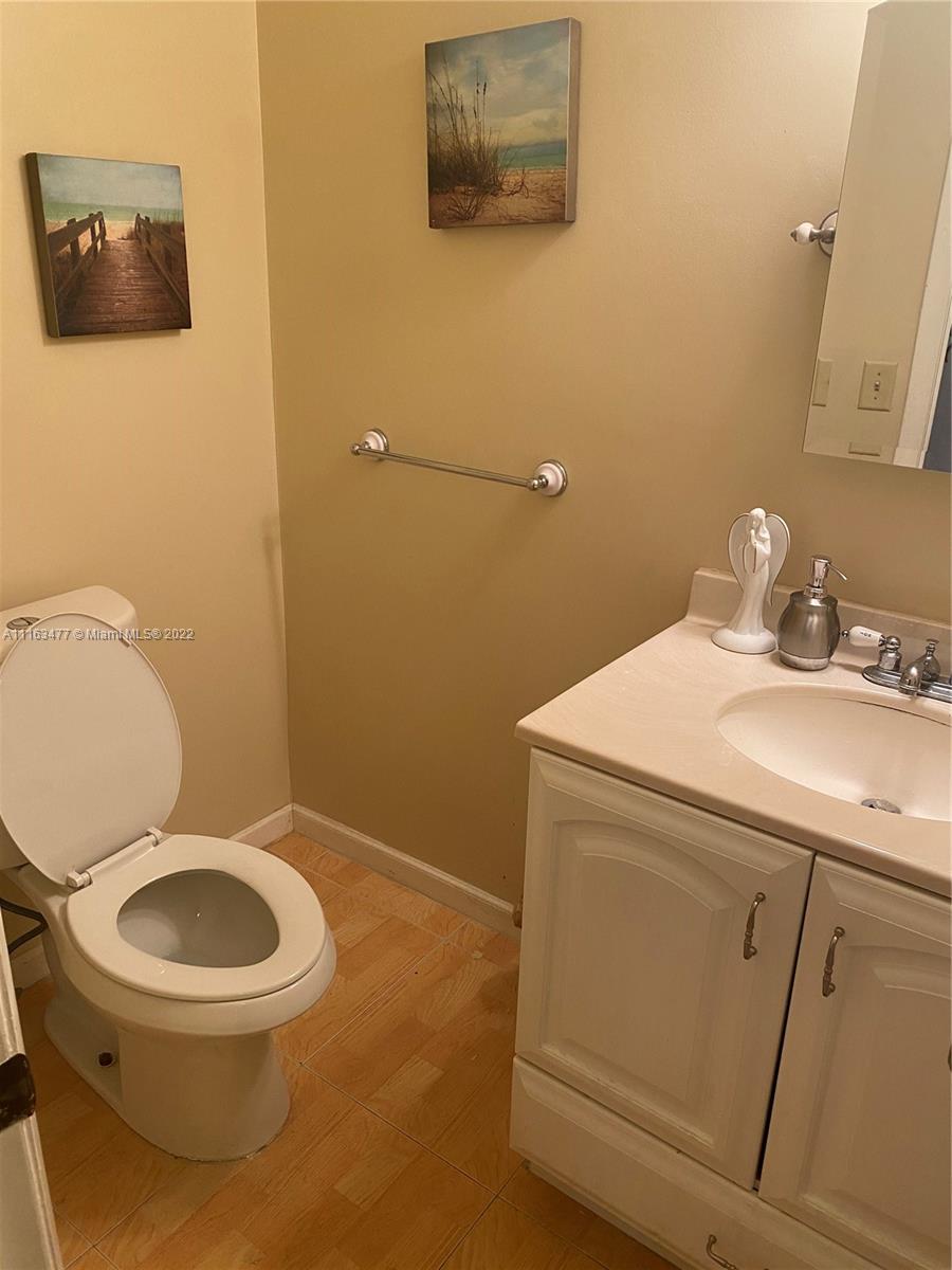 CENTRE COURT CONDO - Residential