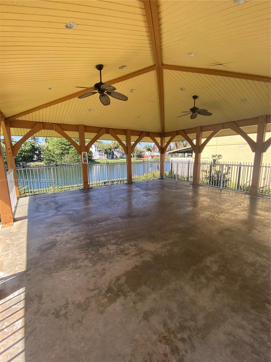 CENTRE COURT CONDO - Residential